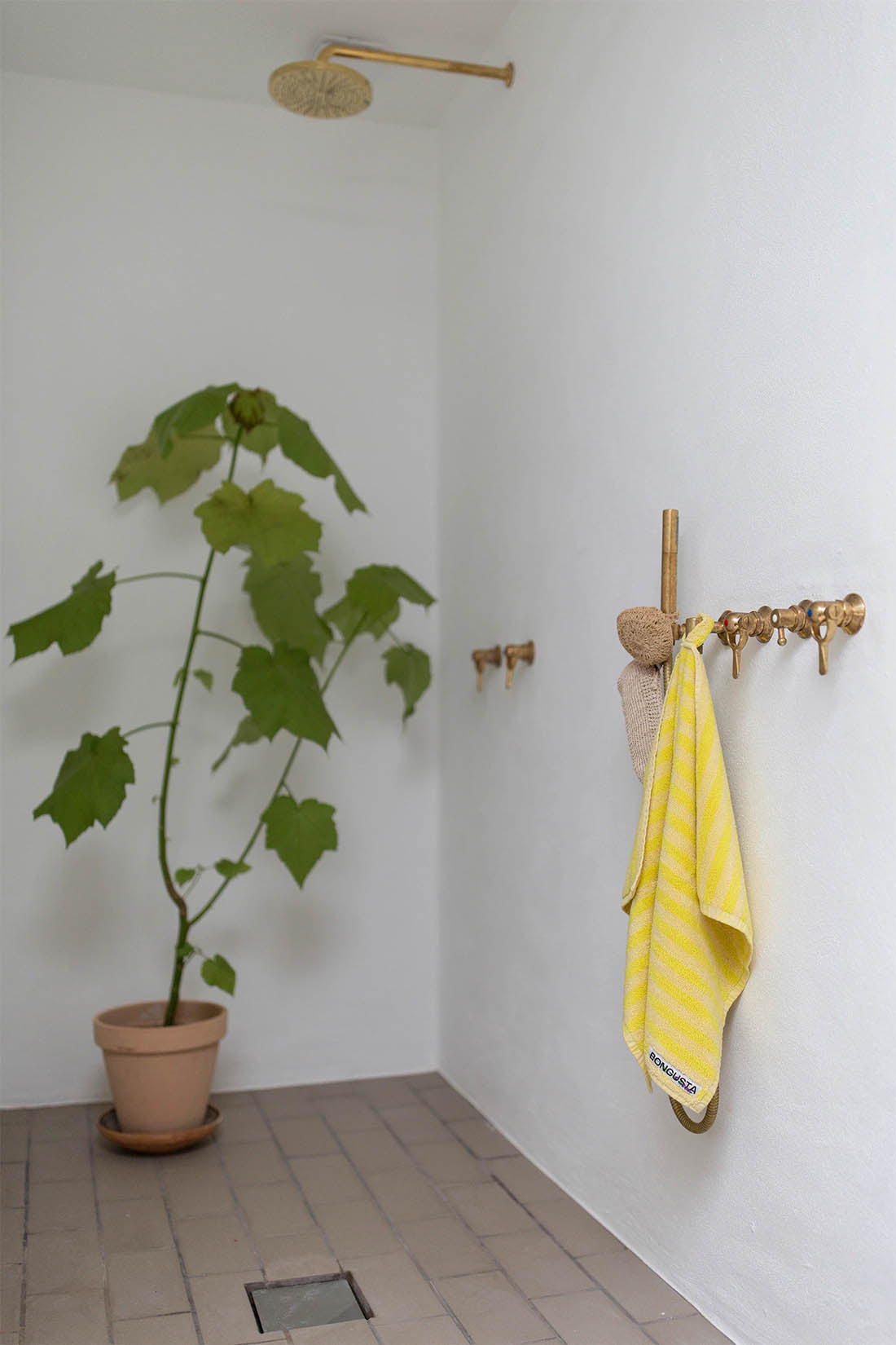Bongusta Naram Hand Towel - Pristine & Neon Yellow