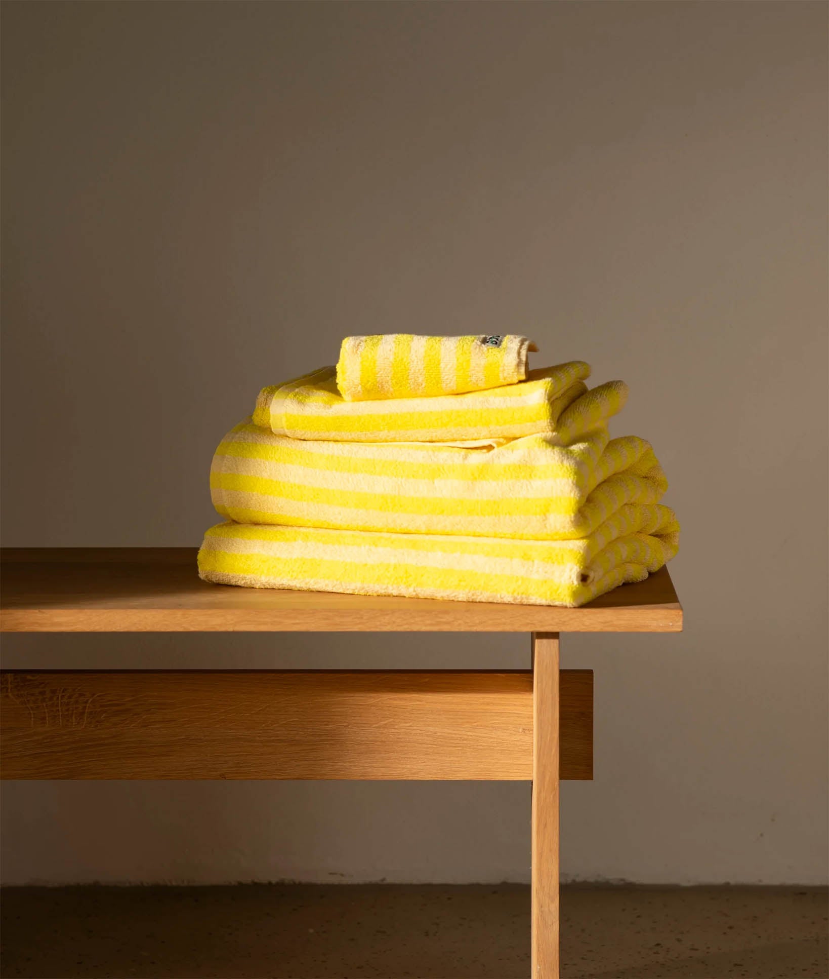 Bongusta Naram Hand Towel - Pristine & Neon Yellow