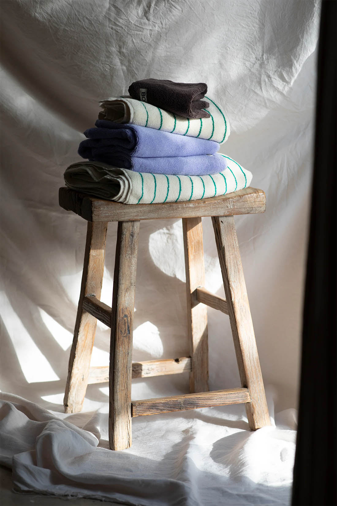 Bongusta Naram Hand Towel - Pure White & Grass