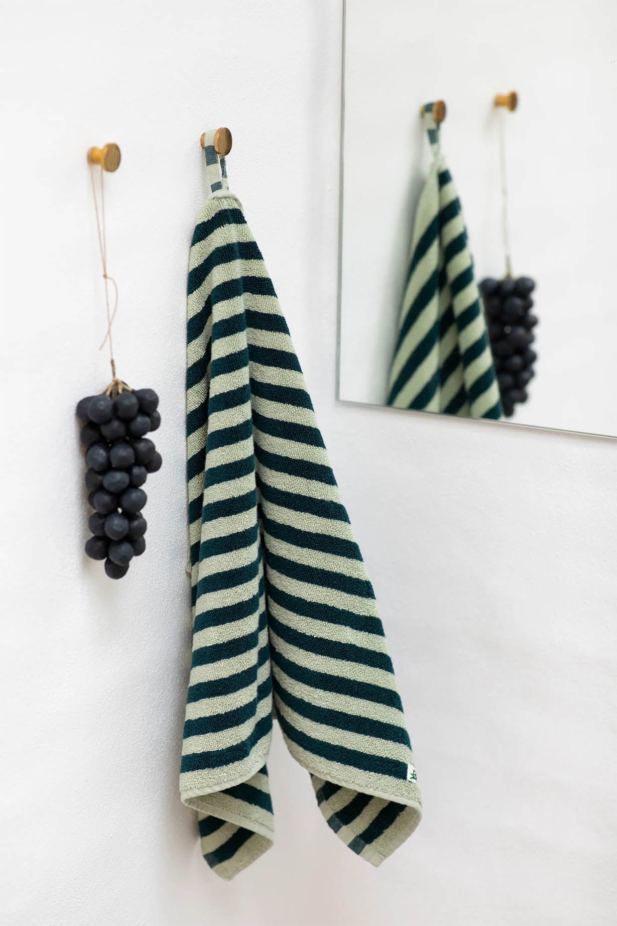 Bongusta Naram Hand Towel - Sea Foam & Deep Teal