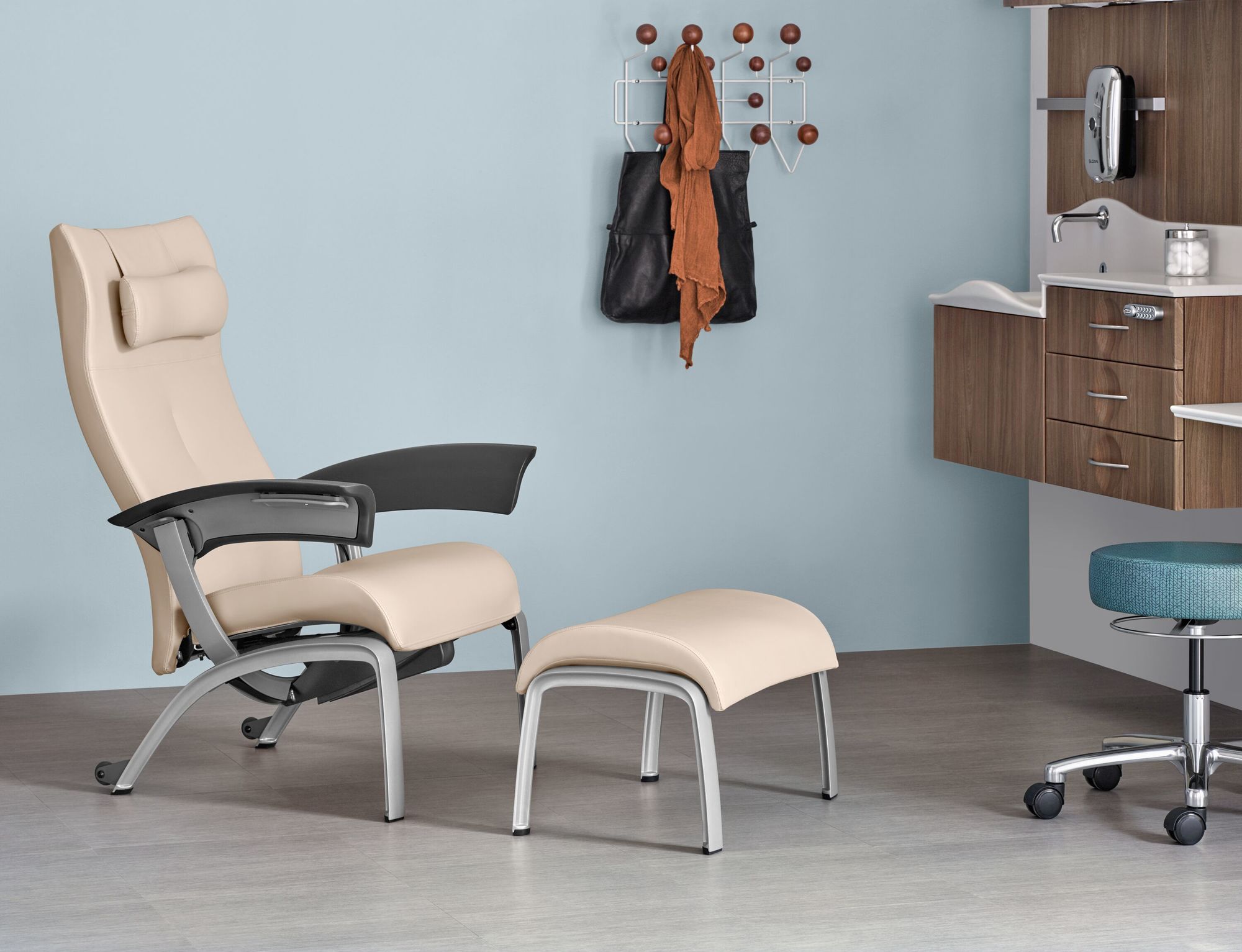 Herman Miller Eames Hang-It-All Walnut White