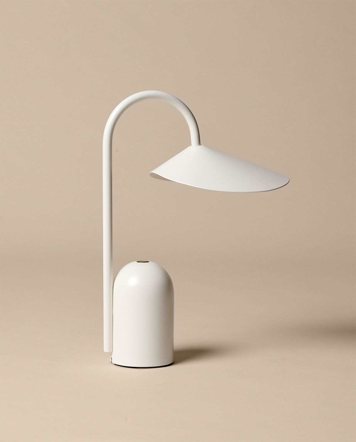 Ferm Living Arum Portable Lamp - White