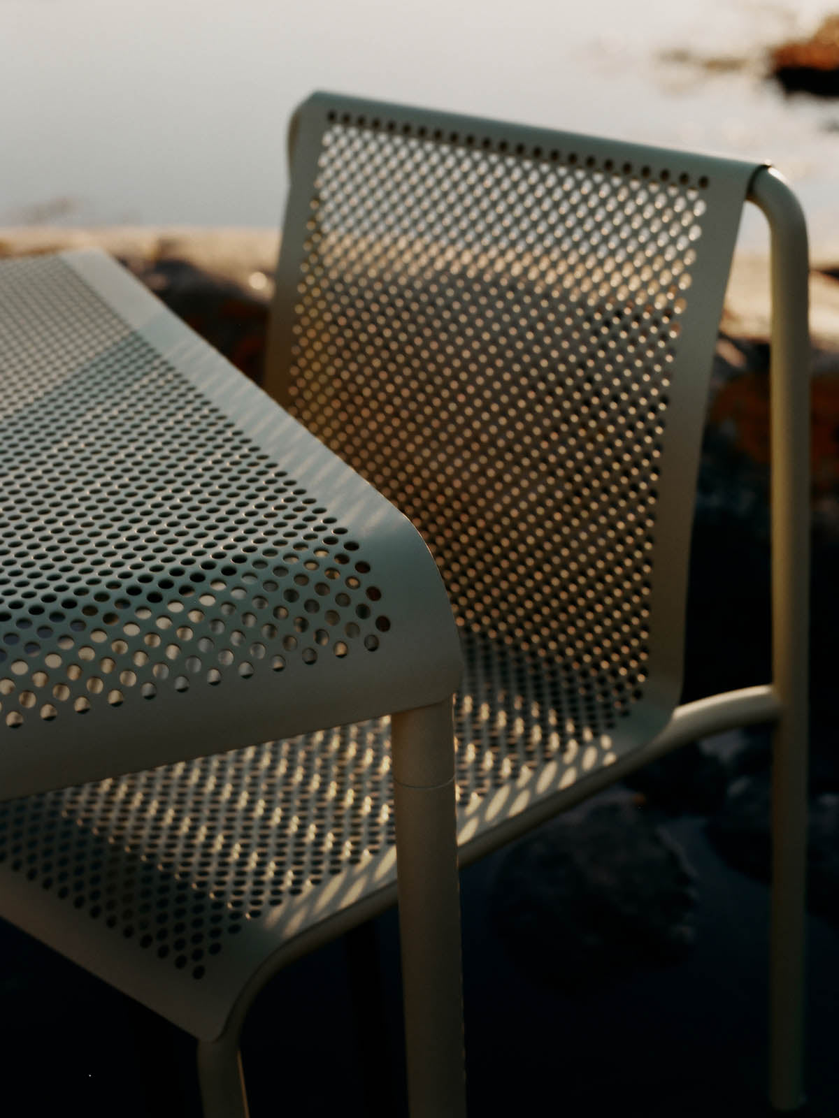 Ferm Living Dapple Dining Table - 160x90cm Tea Green