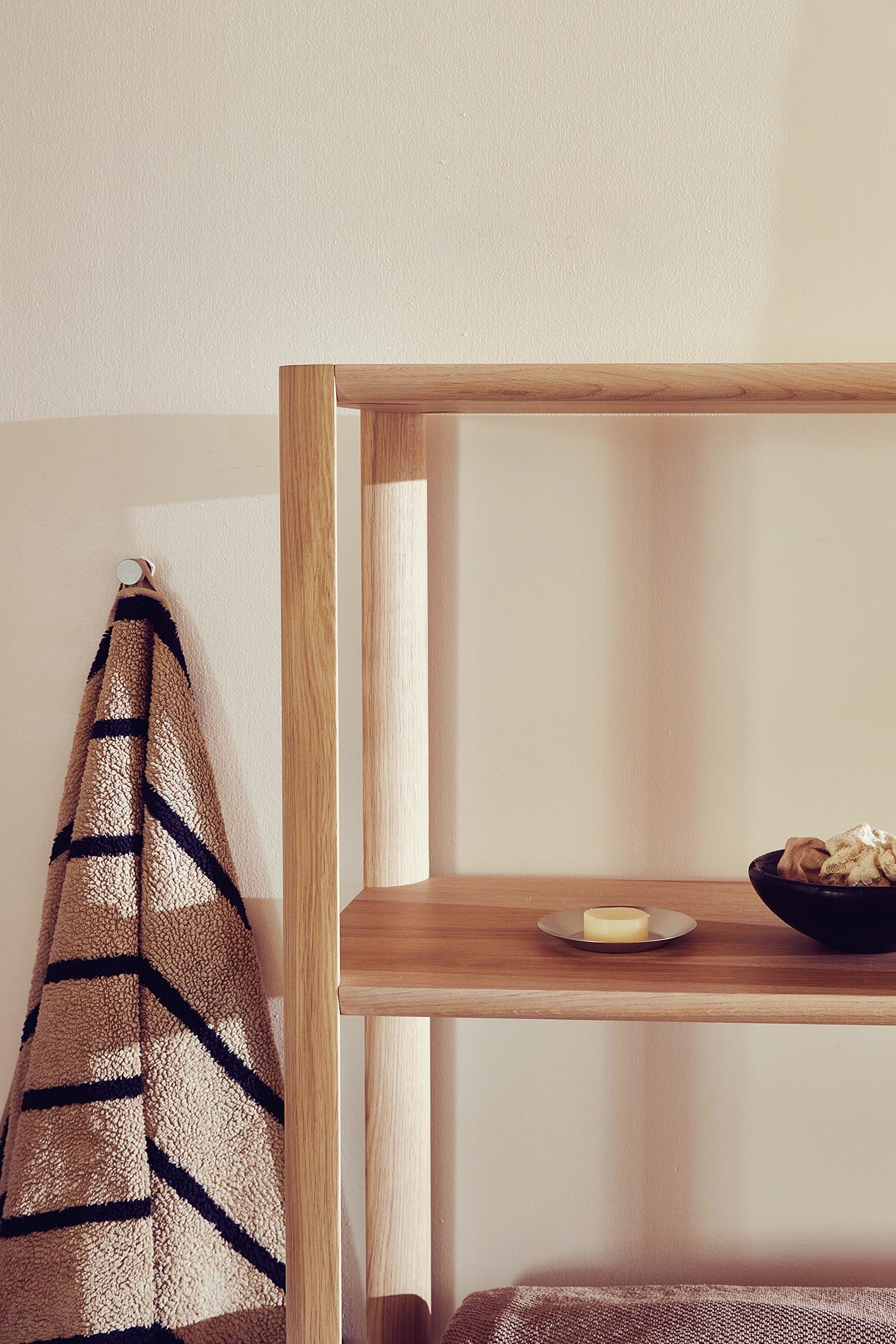 Form & Refine Lean Shelf 0.5x5m White Oak