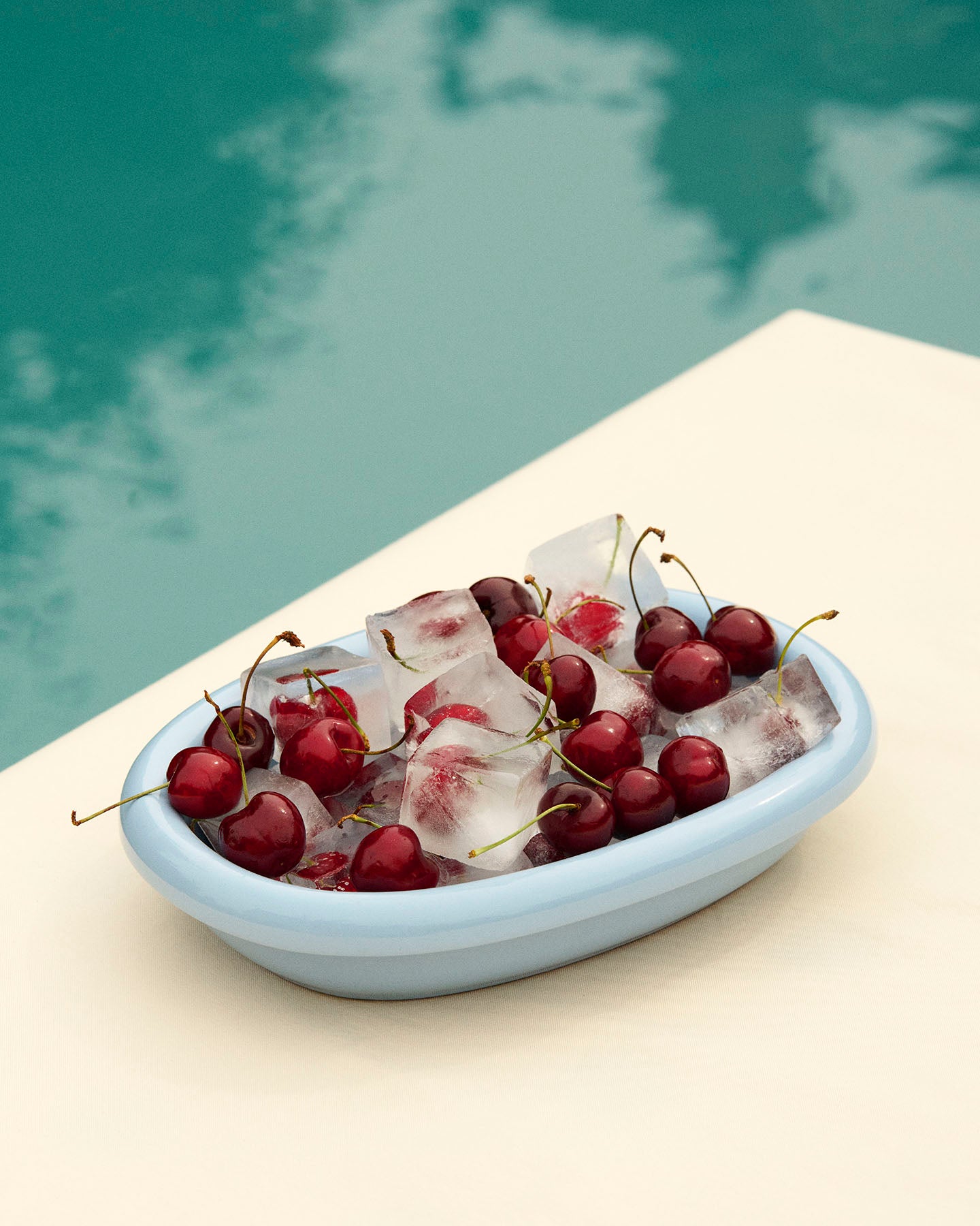 HAY Barro Oval Dish Small - Light Blue