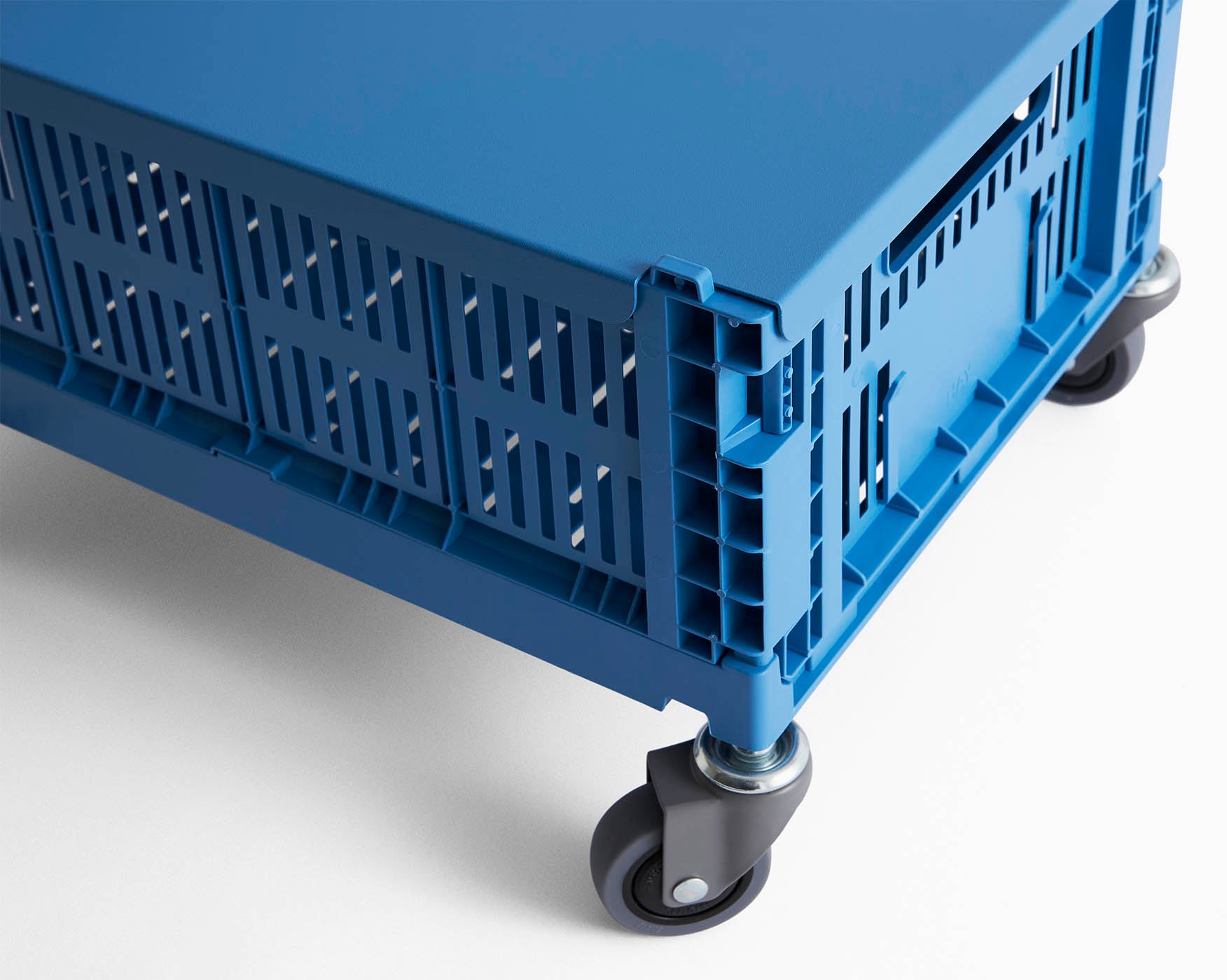 HAY Colour Crate Medium Electric Blue