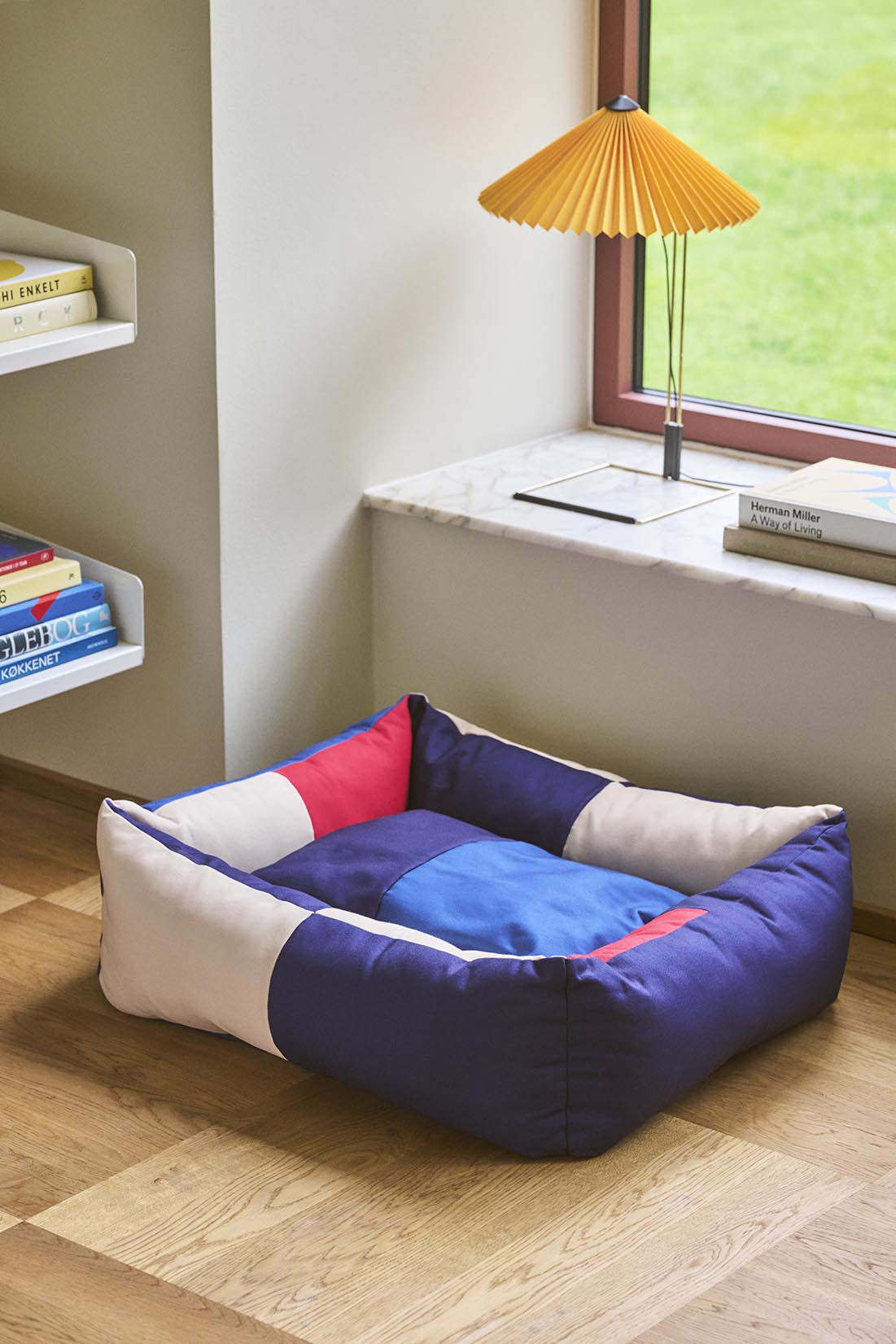 HAY Dog Bed Medium Red Blue