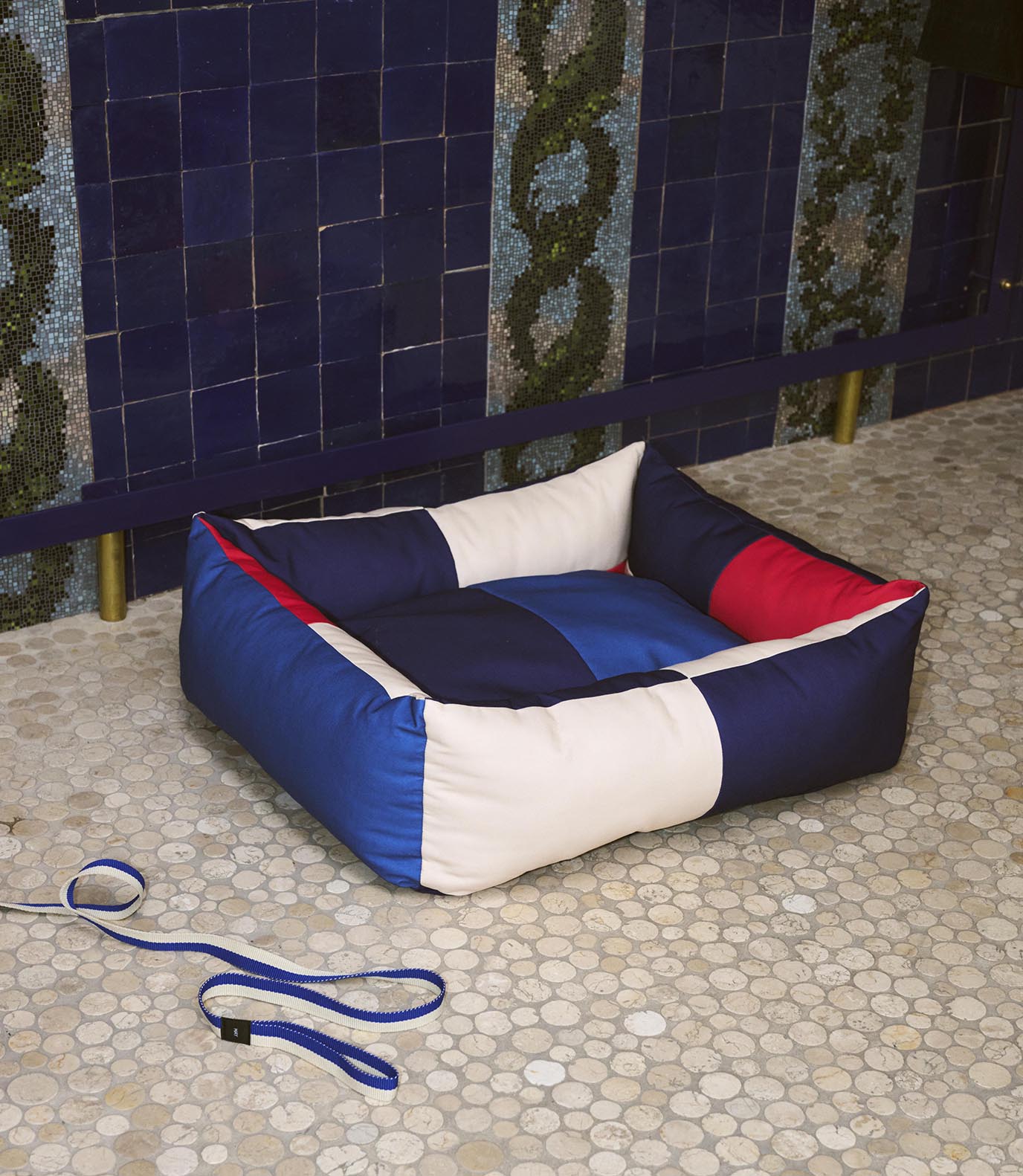 HAY Dog Bed Medium Red Blue