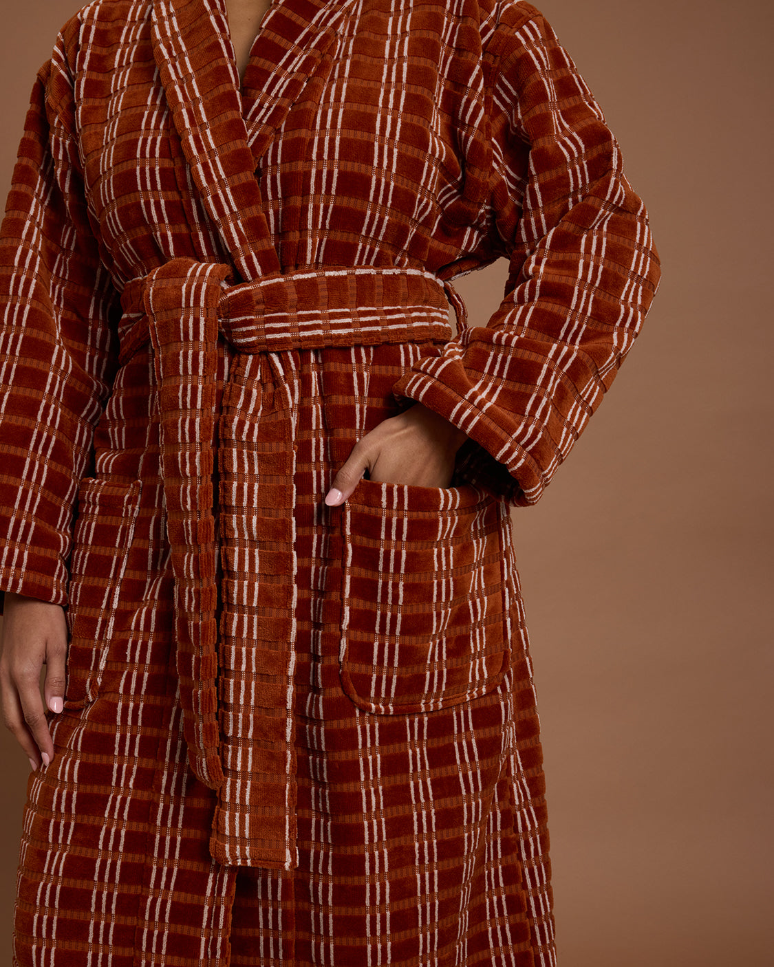 https://cdn.shopify.com/s/files/1/0467/5564/3543/files/HRO-TERRACOTTA-8147LOWRES.jpg?v=1770756396