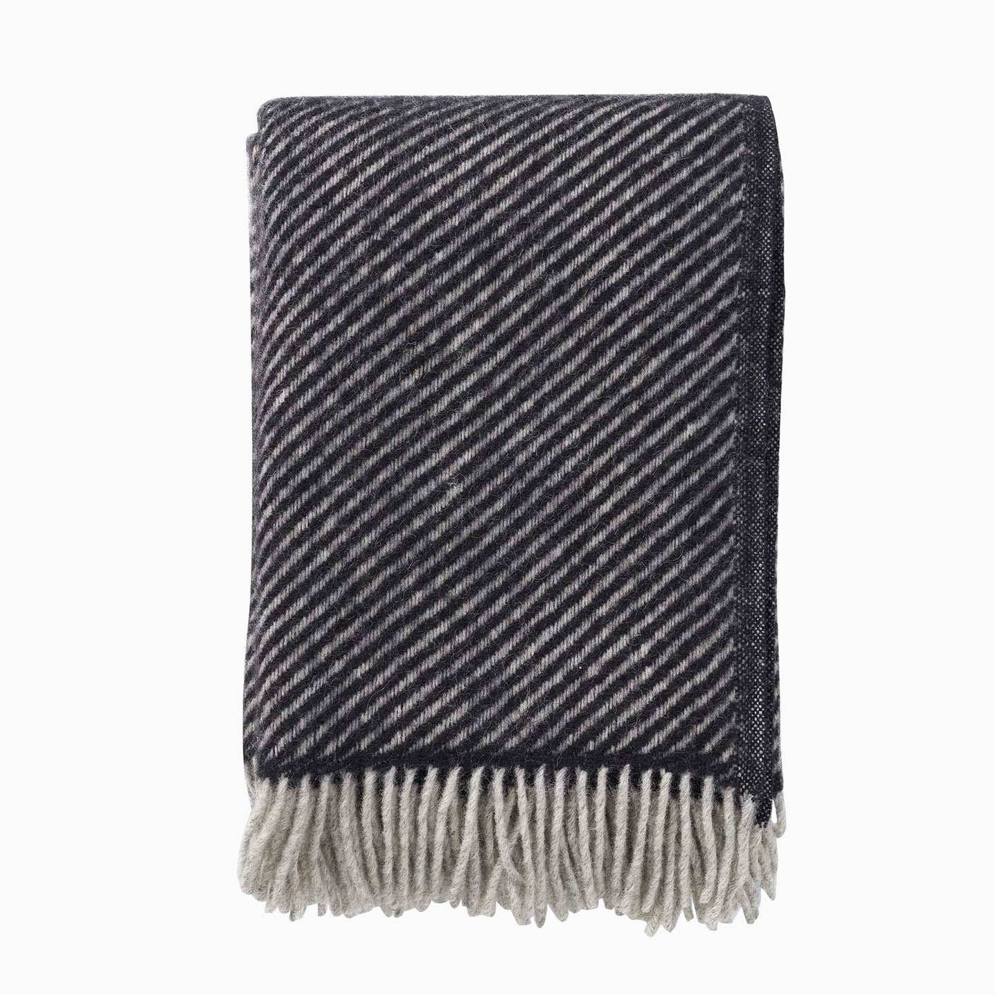 Klippan Carl Blanket Black Arrival Hall