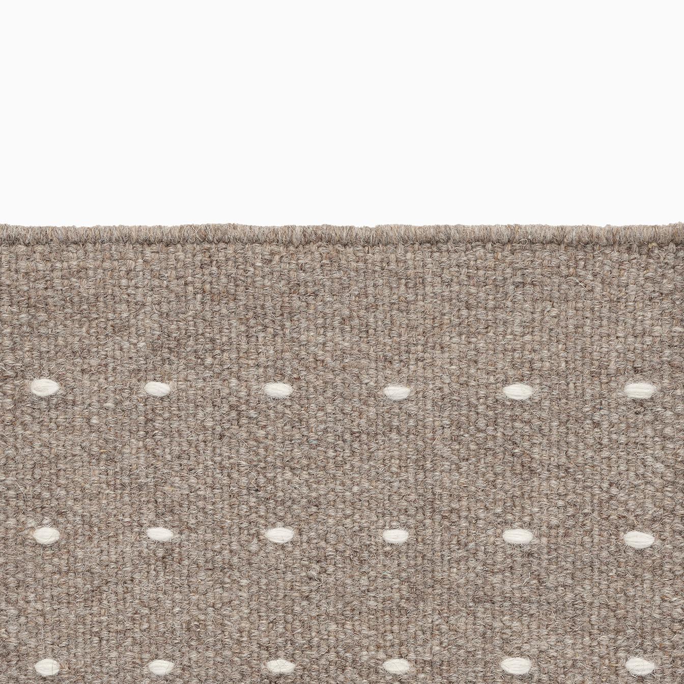 Kvadrat Yield Dot Without Fringe 0255