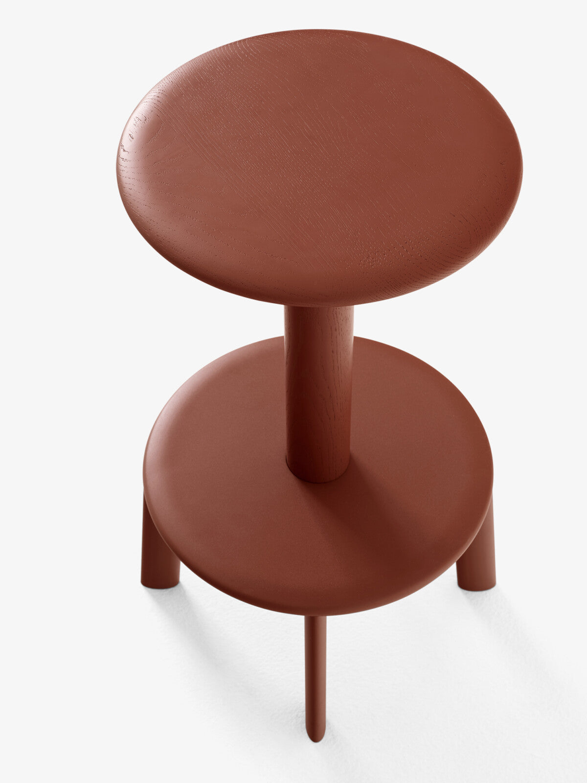 https://wp.andtradition.com/wp-content/uploads/2024/04/Massif-AV39-Counter-Stool_Ember_detail-1200x1600.jpg