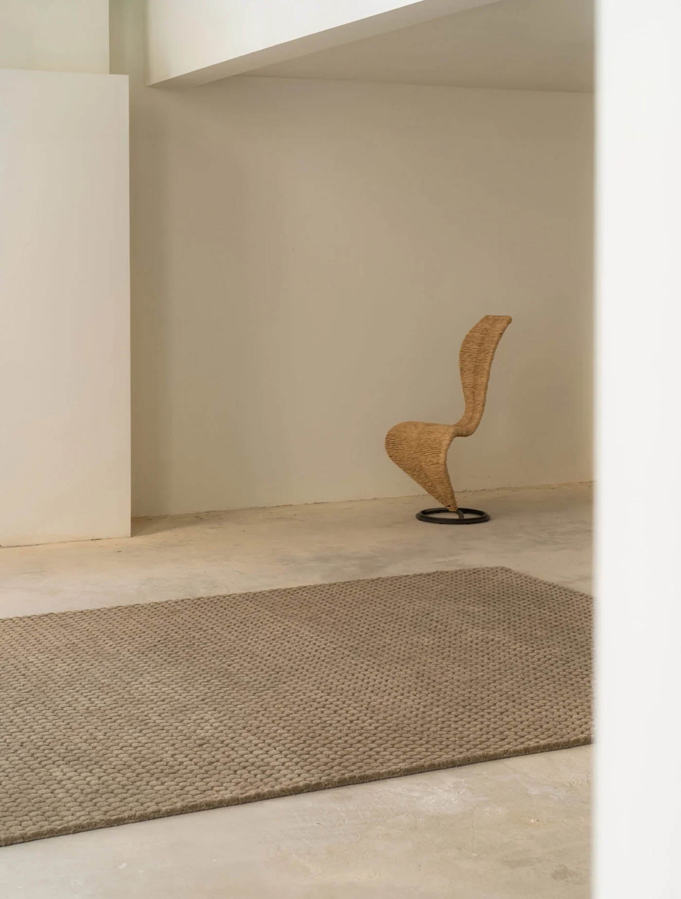 Massimo Copenhagen Rug - Drops Surface Rocky Grey