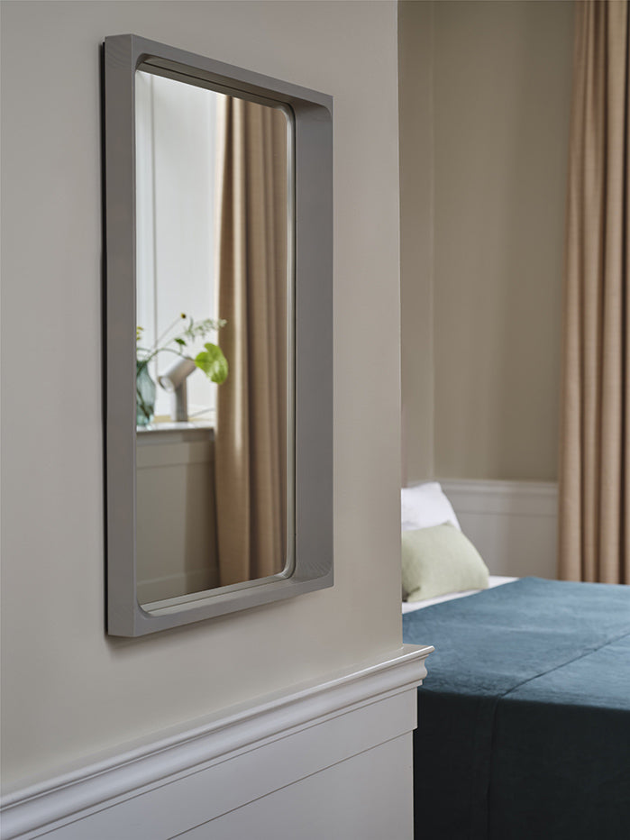 Muurto Arced Mirror 80x55cm Light Grey