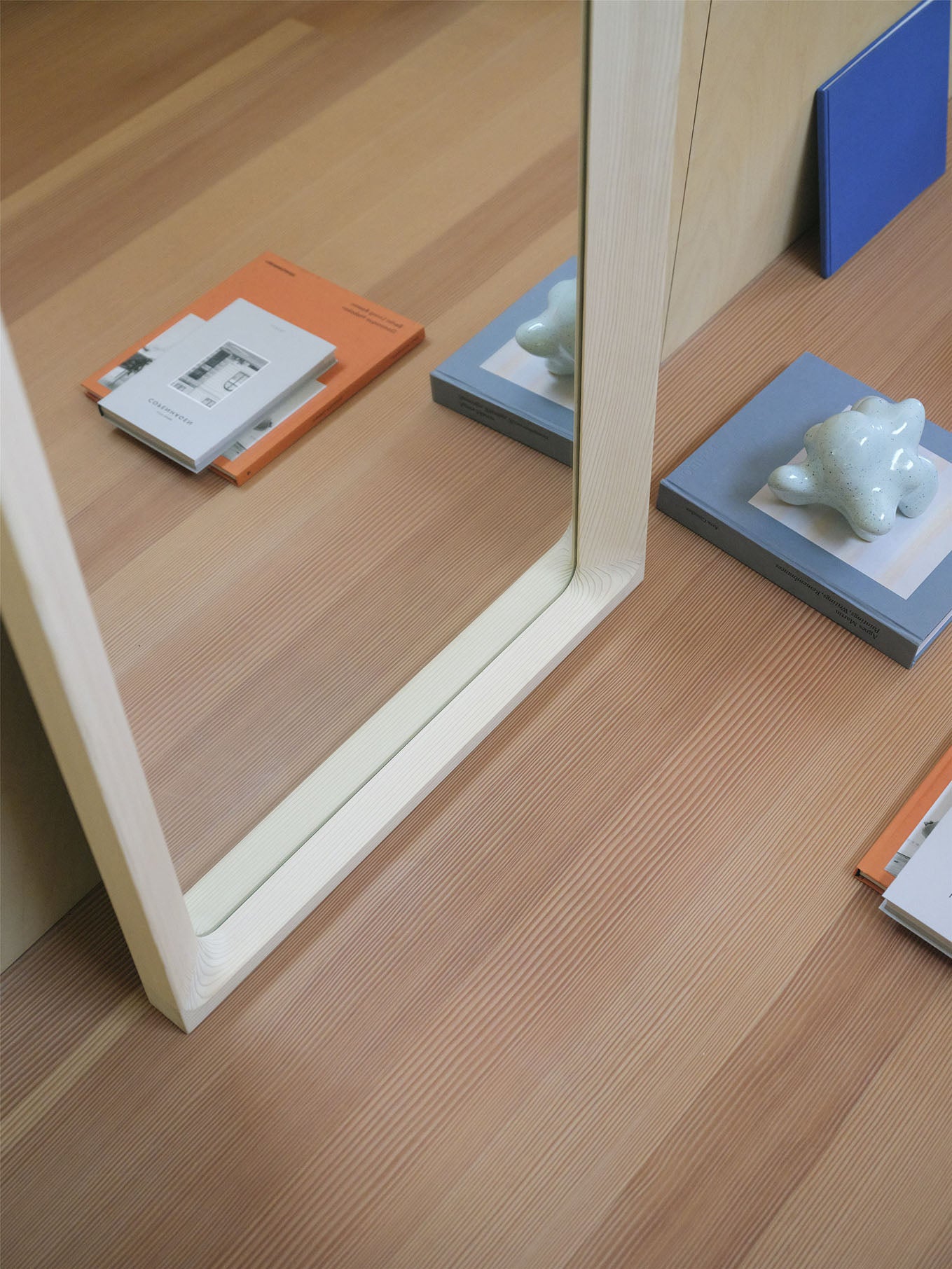 Muuto Arced Mirror Spruce 170cm