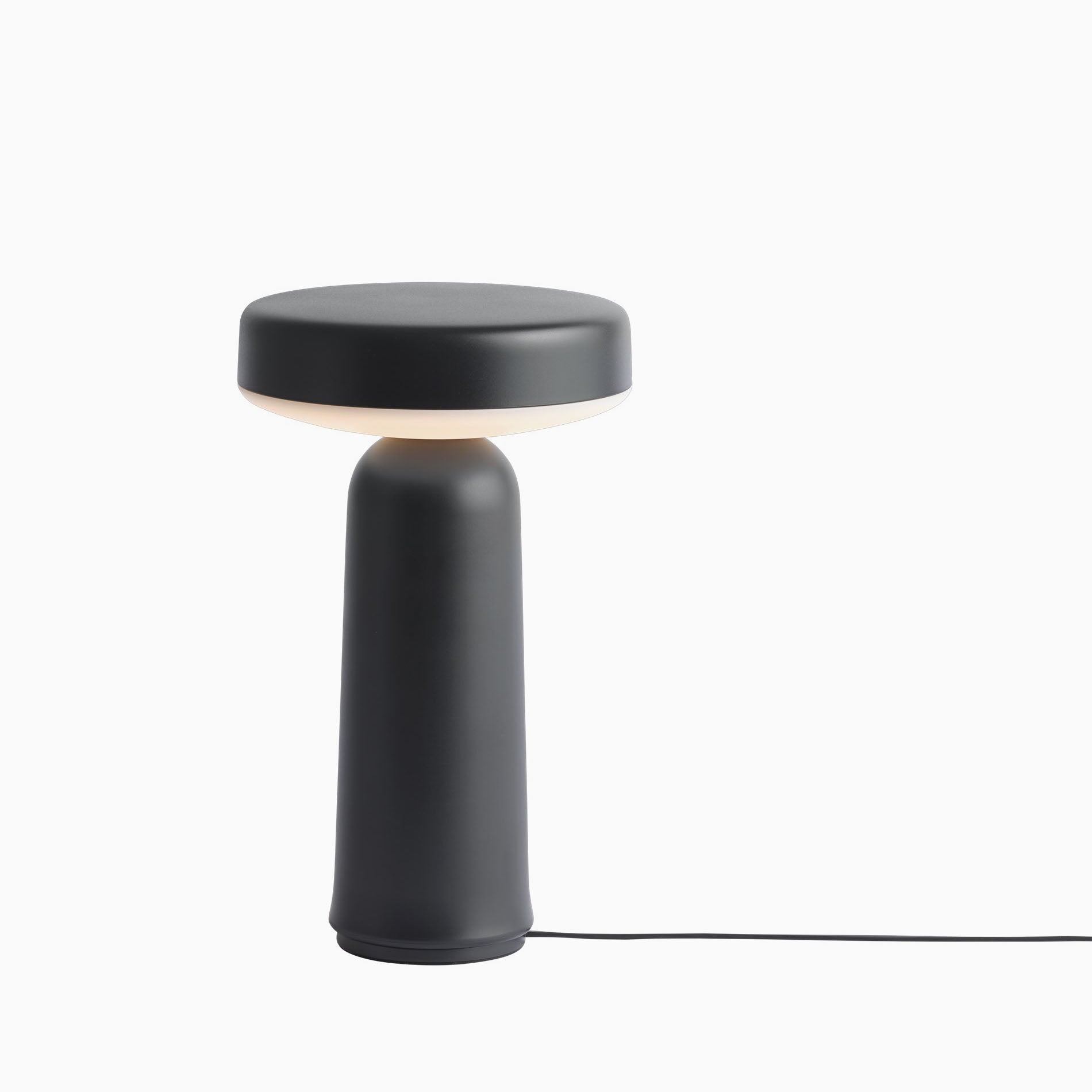 Muuto Ease Portable Lamp Black