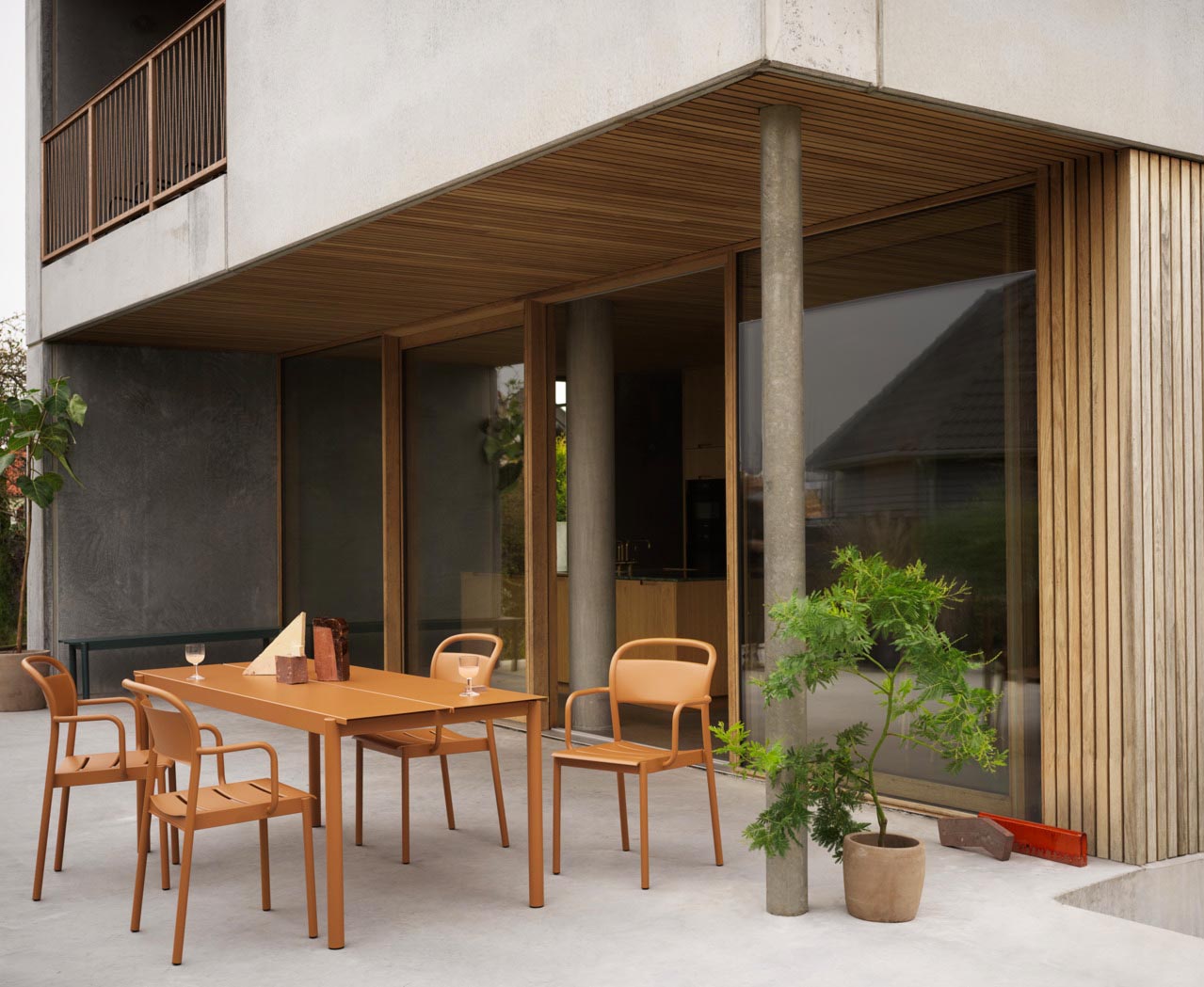 Muuto Linear Steel Armchair Burnt Orange