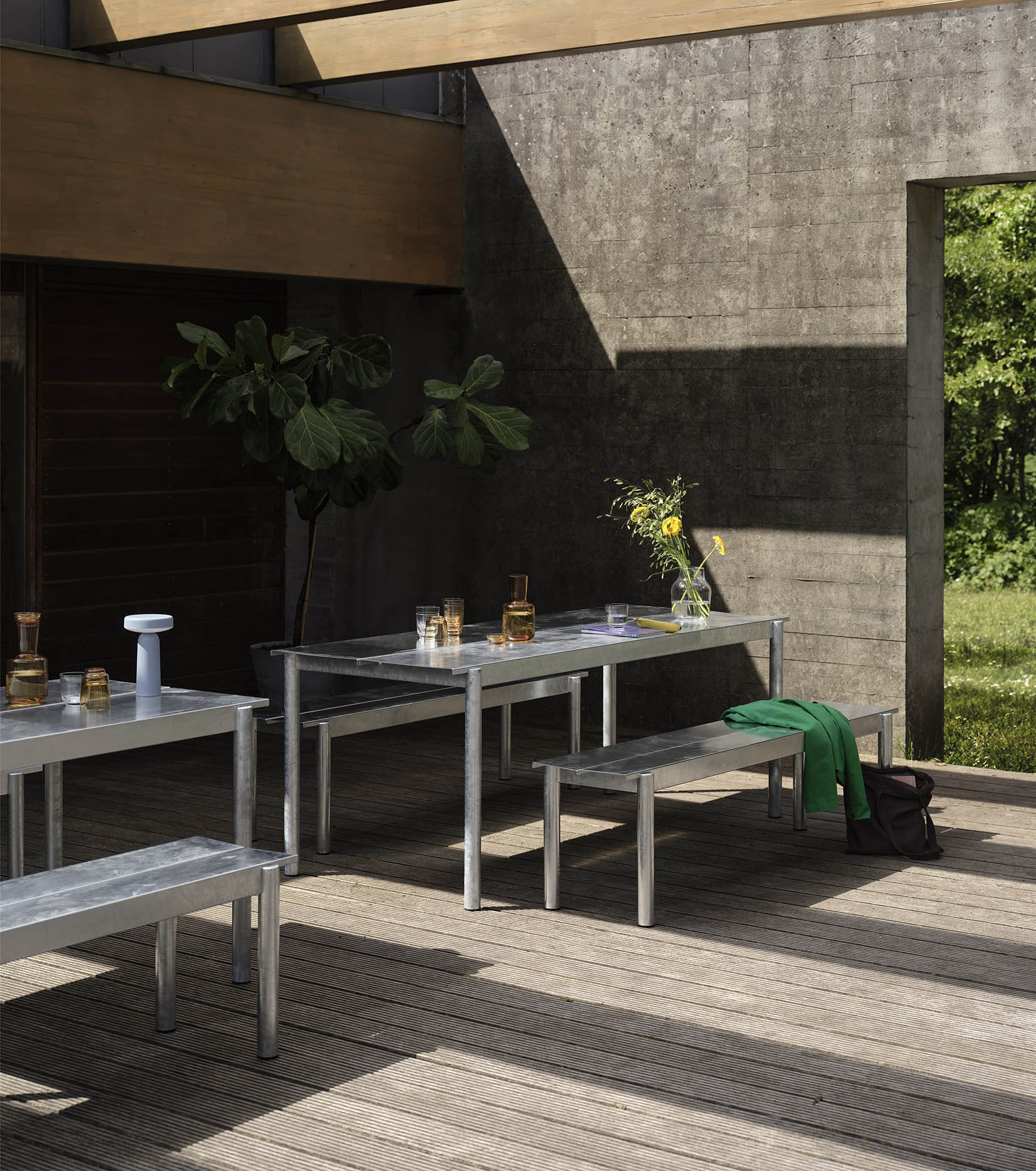 Muuto Linear Steel Galavnized