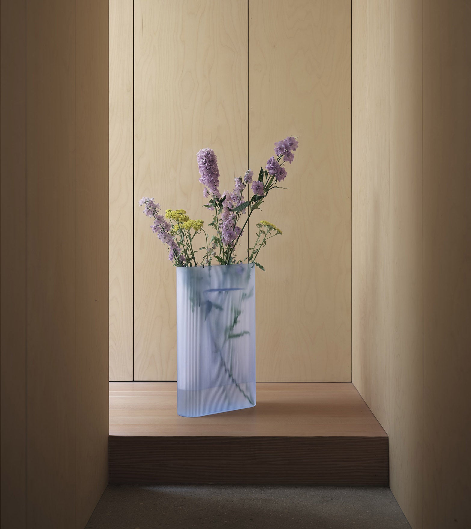 Muuto Ridge Vase H48.5 - Light Blue Frosted Glass