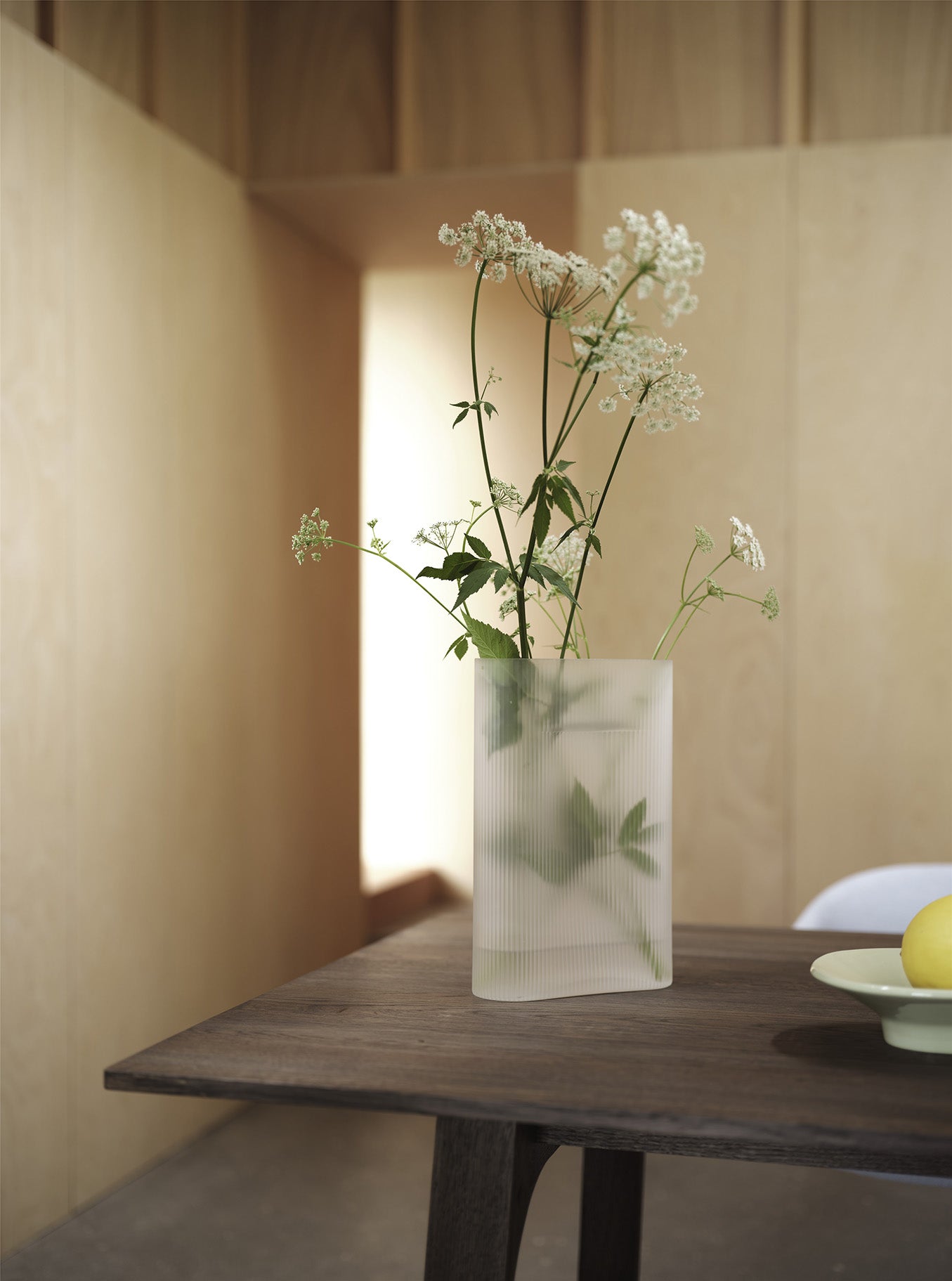 Muuto Ridge Vase White Frosted Glass
