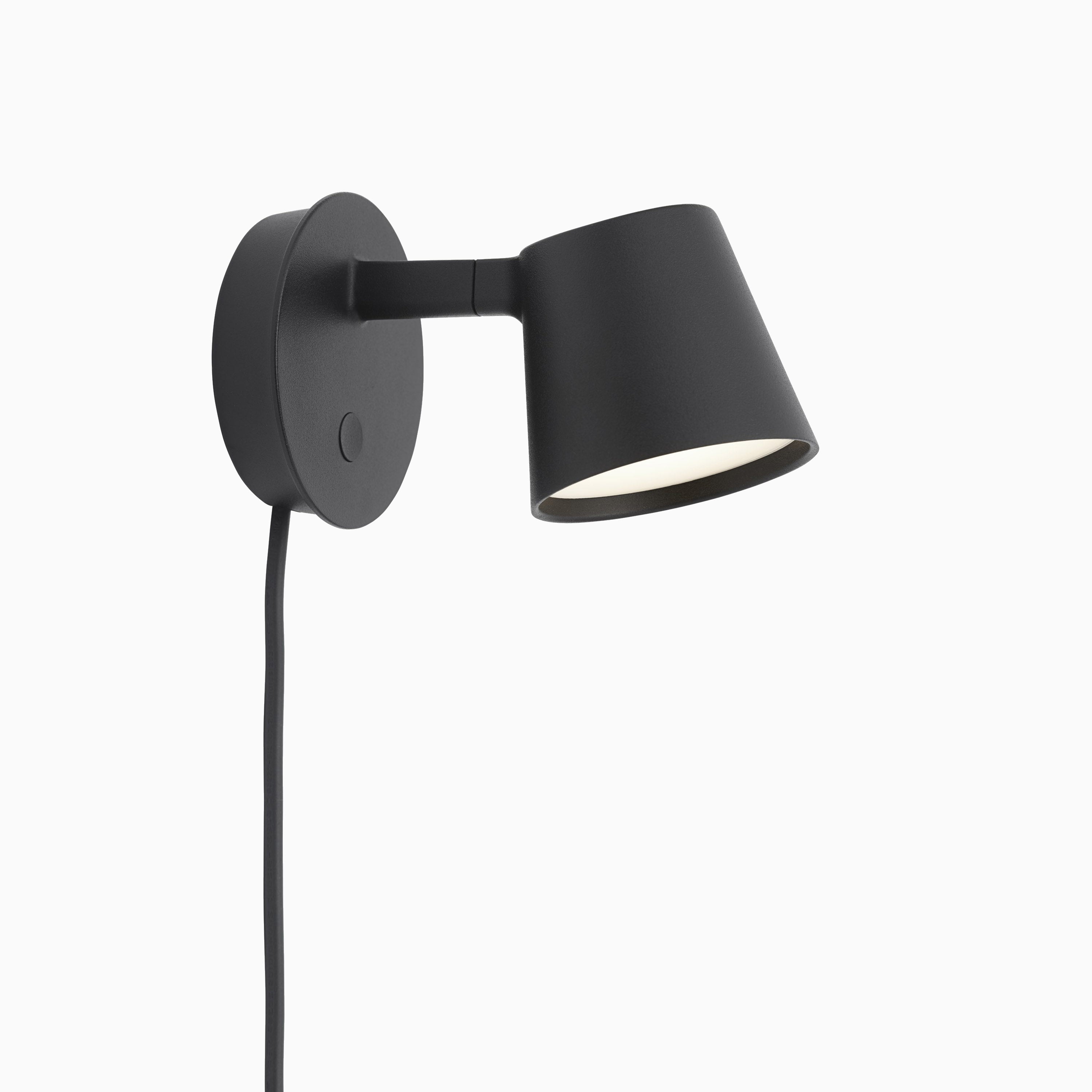 Muuto Tip Wall Lamp Black