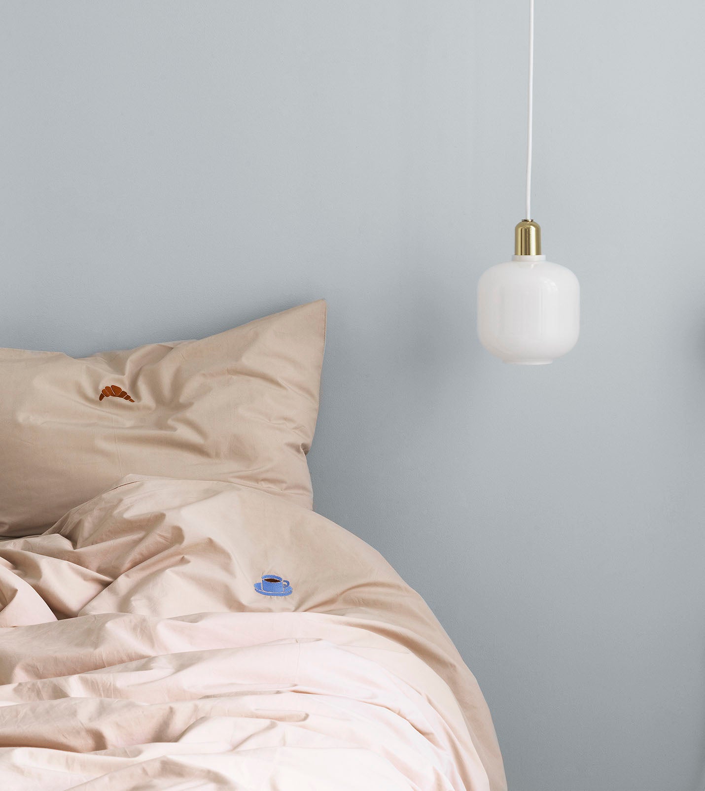 Normann Copenhagen Amp Lamp Small White Brass