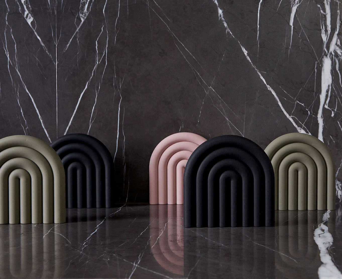 OYOY Rainbow Trivet Black