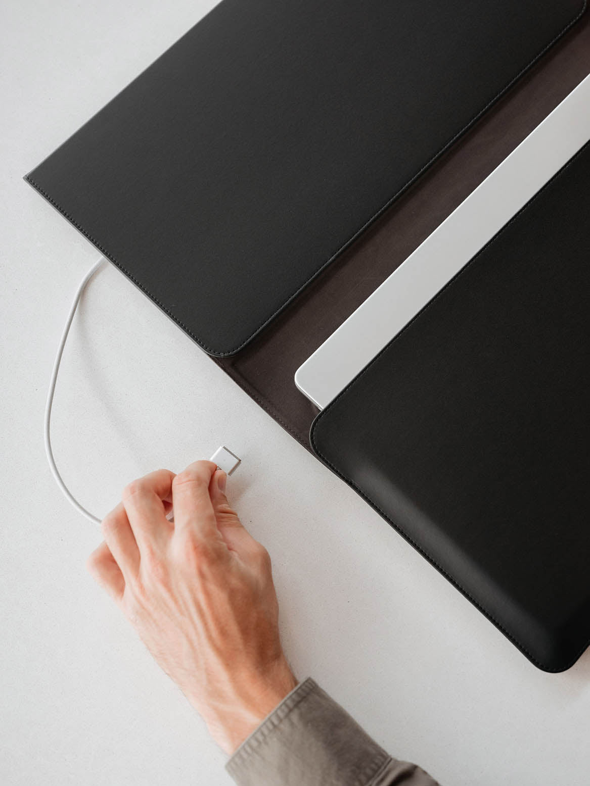 Orbitkey Hybrid Laptop Sleeve Black