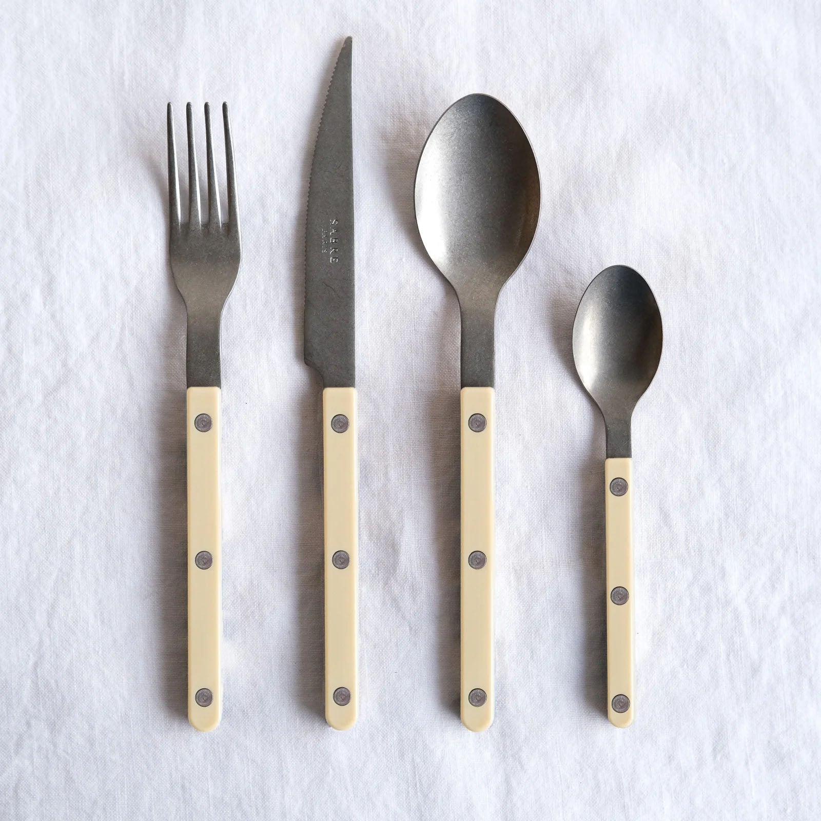 Sabre 4 Piece Cutlery Ivory