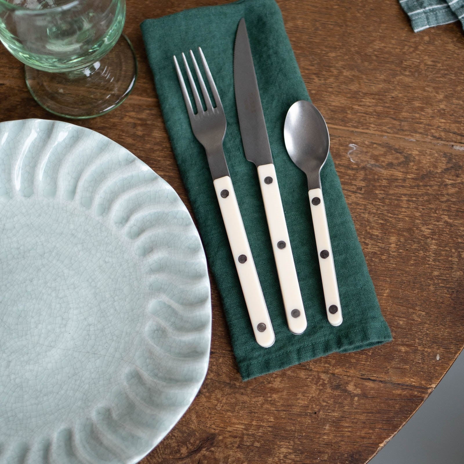 Sabre 4 Piece Cutlery Ivory