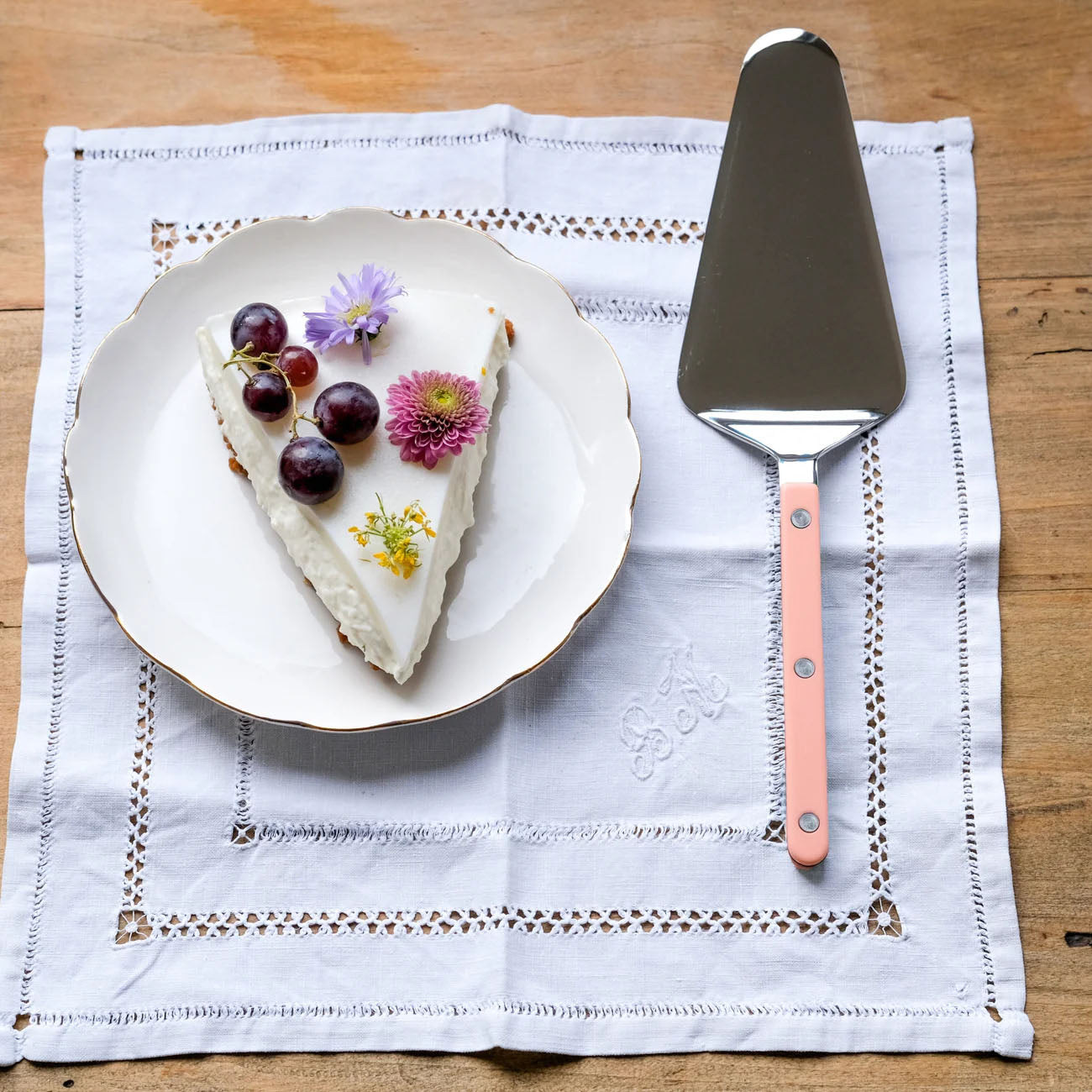 Sabre Cake Server Nude Pink