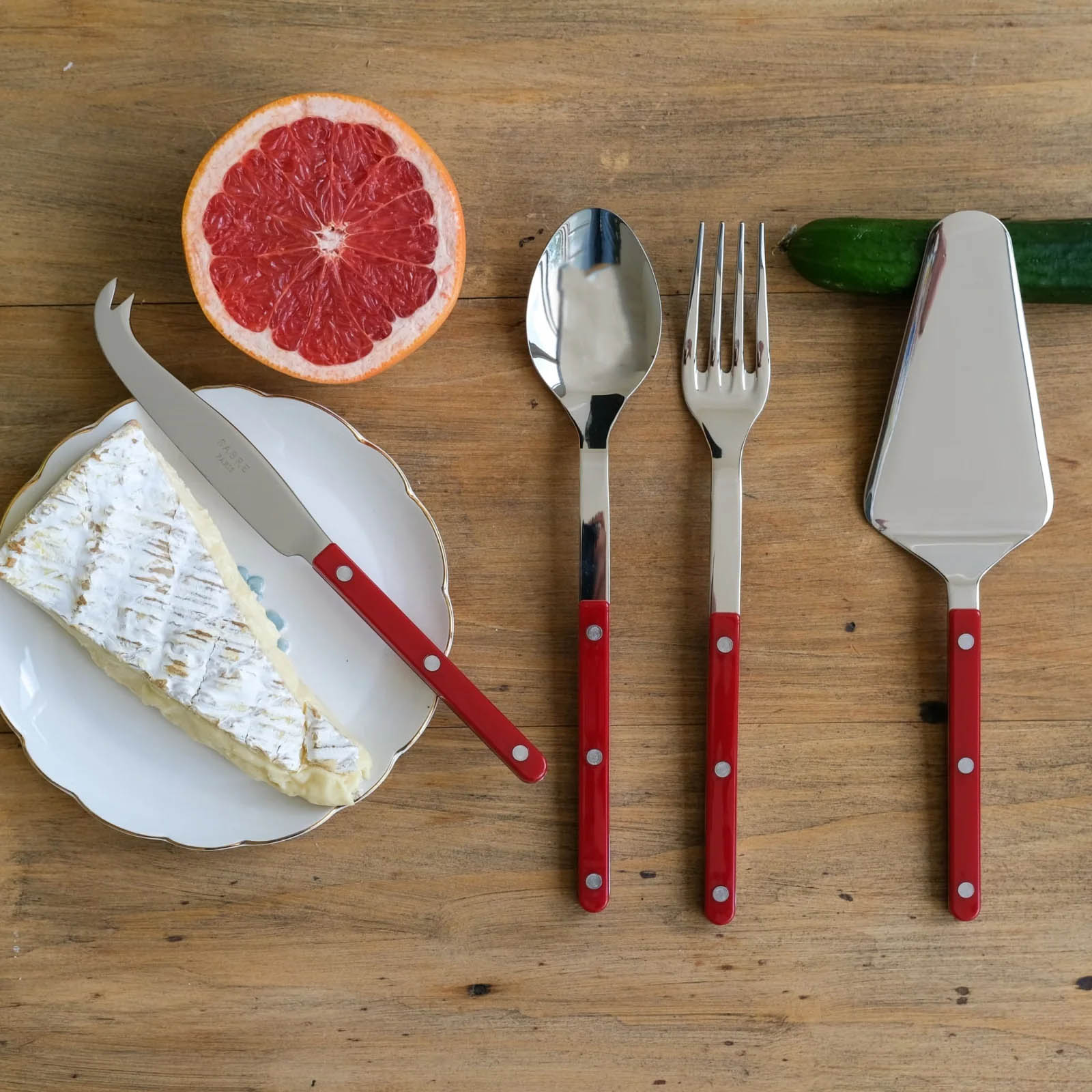 Sabre Cheese Knife Burgundy
