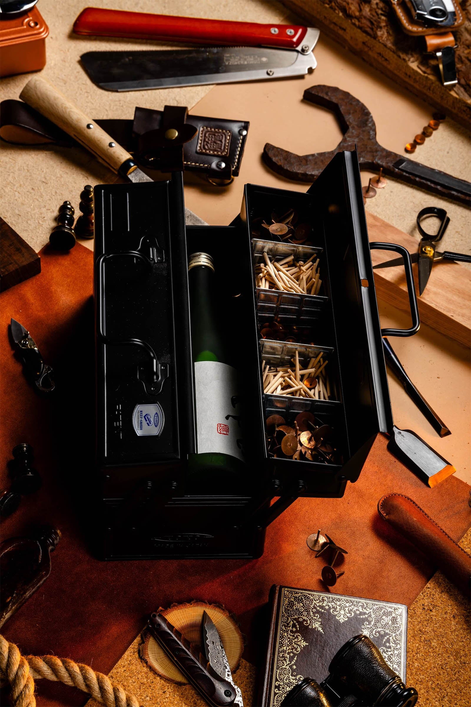 Toyo Steel Cantilever Toolbox ST-350 Black