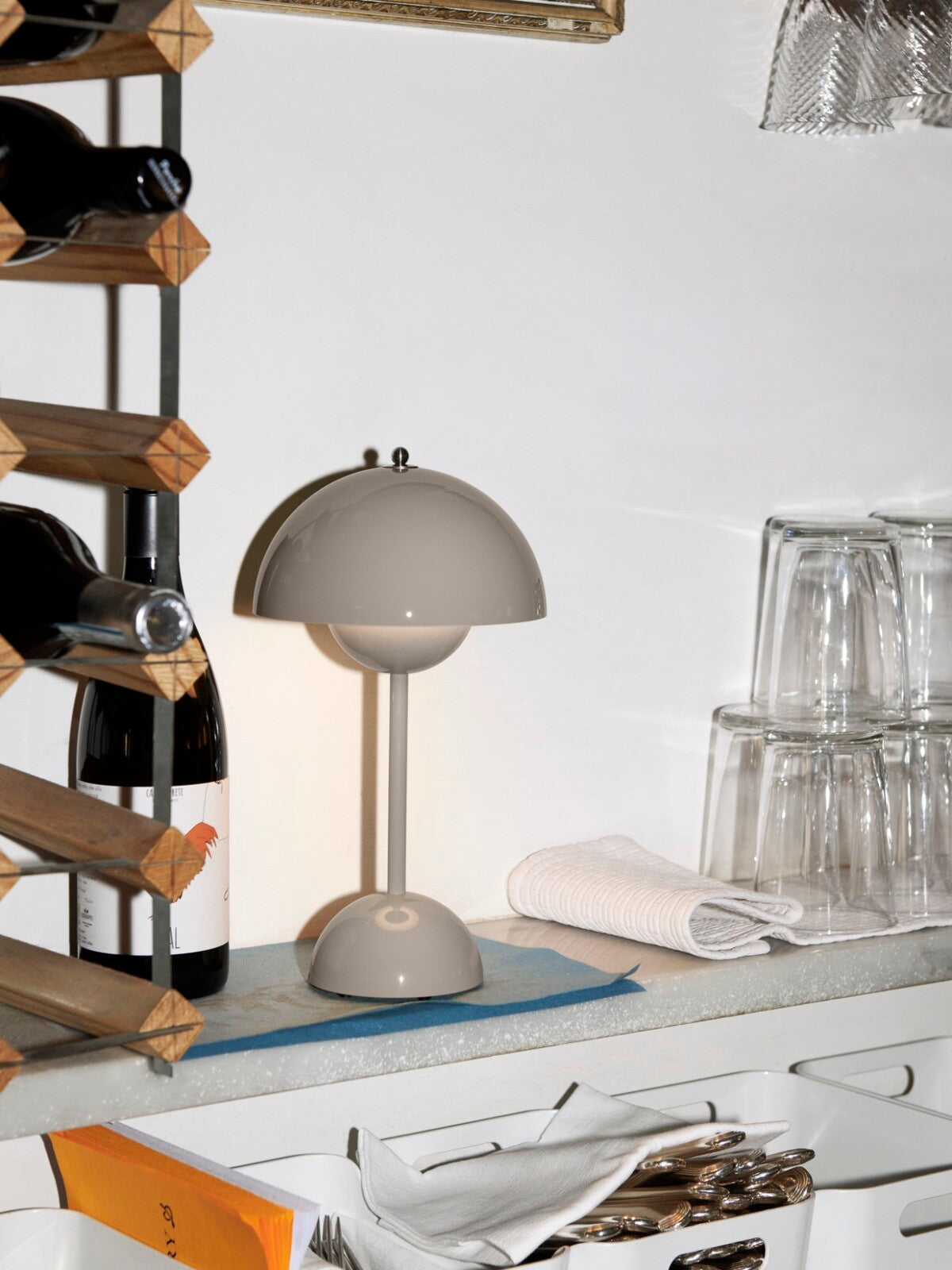 &Tradition Flowerpot Lamp Portable Grey Beige