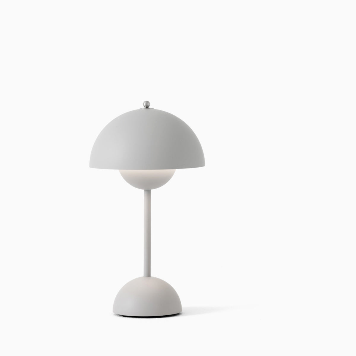&Tradition Flowerpot Lamp Portable Matt Light