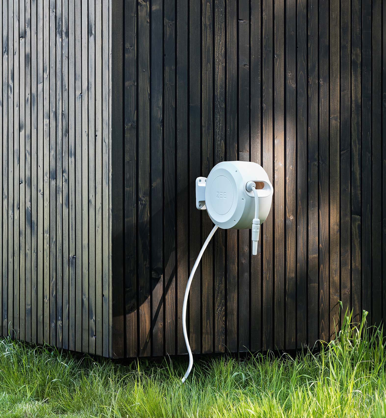 Zee Mirtoon Garden Hose White