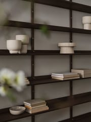 https://assets.bolia.com/cdn-cgi/image/background=transparent,fit=contain,width=320,format=auto,height=240,quality=81/globalassets/media/4.-collections/fy26/fy26aw/miljo/storage/kari-forma-torch-arcs_aw26.jpg?v=1064765618
