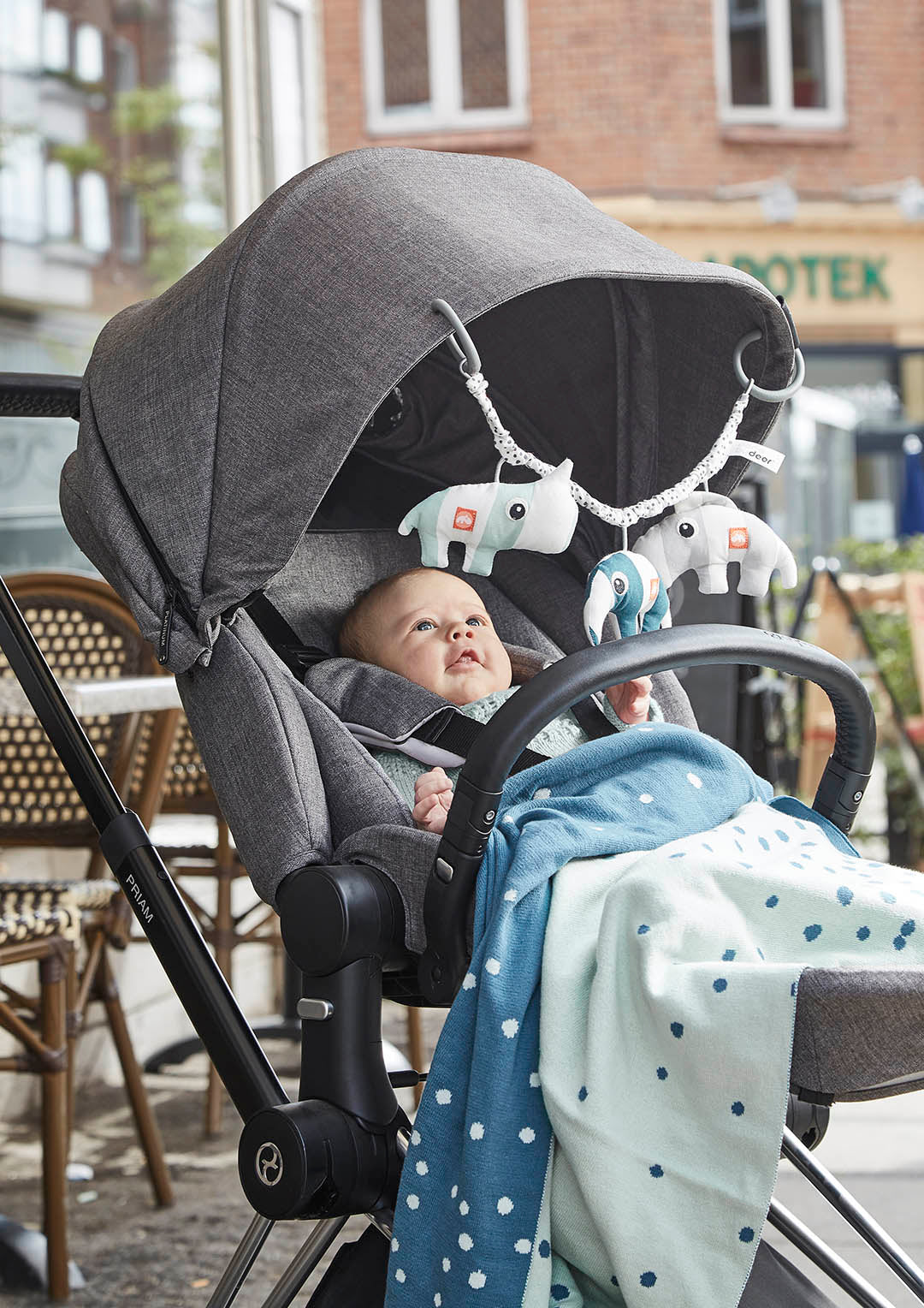Done by Deer Pram Toy Deer Friends Blue