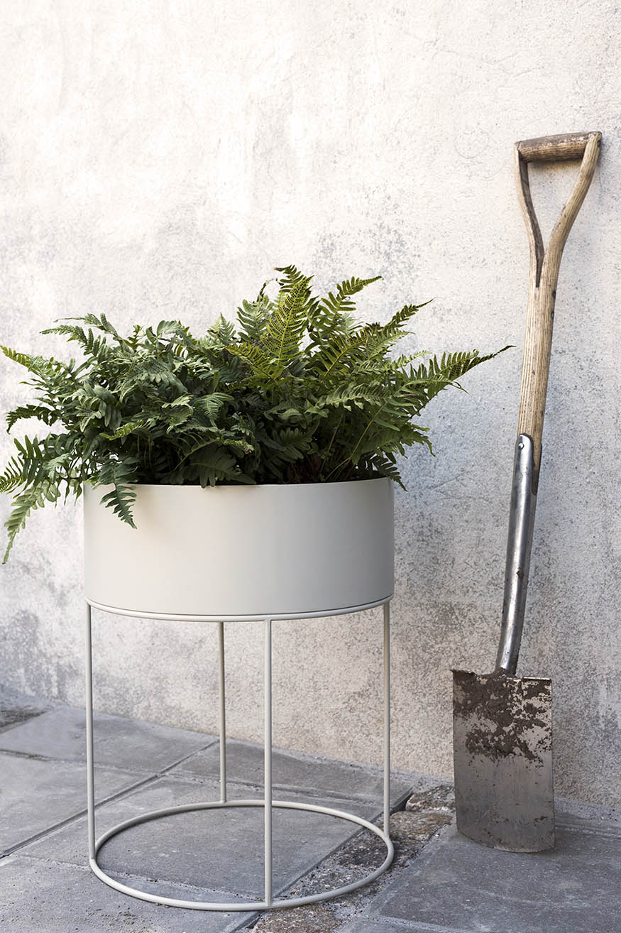 Ferm Living Plant Box Round Light Grey