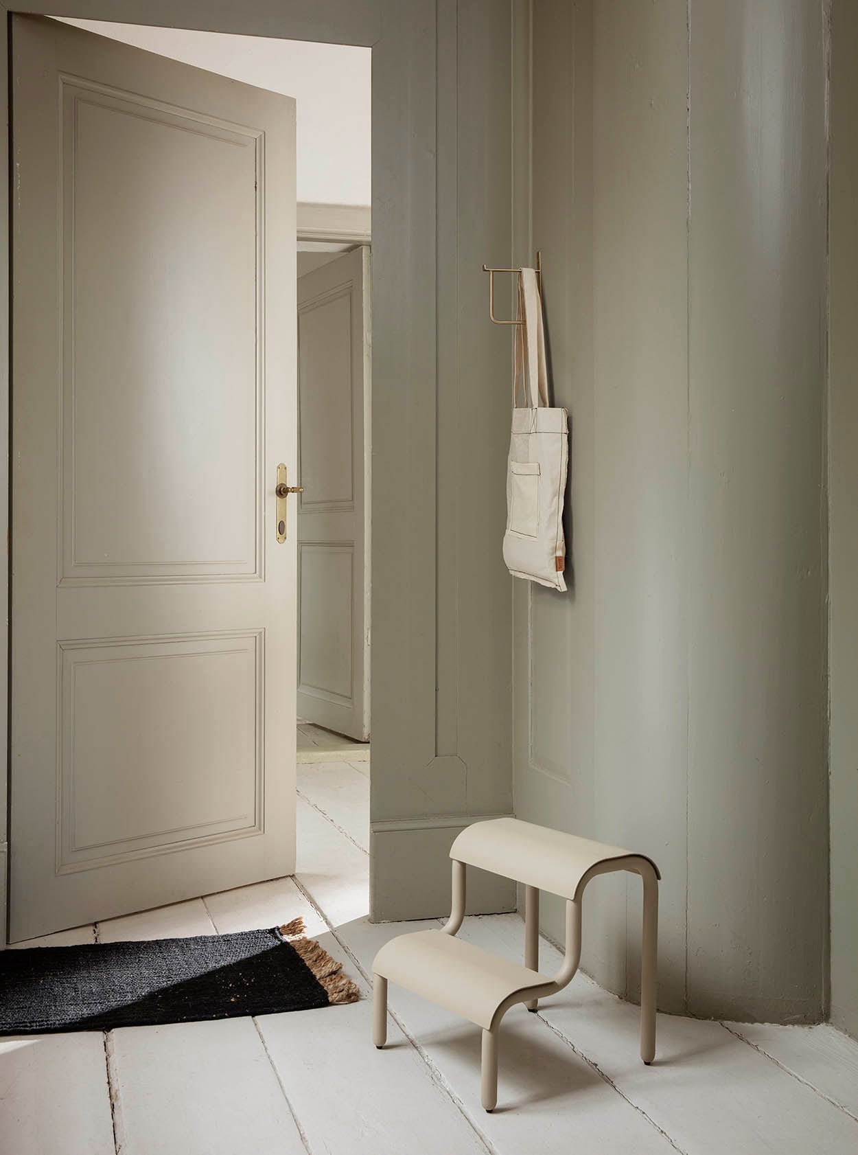 Ferm Living Up Step Stool Cashmere