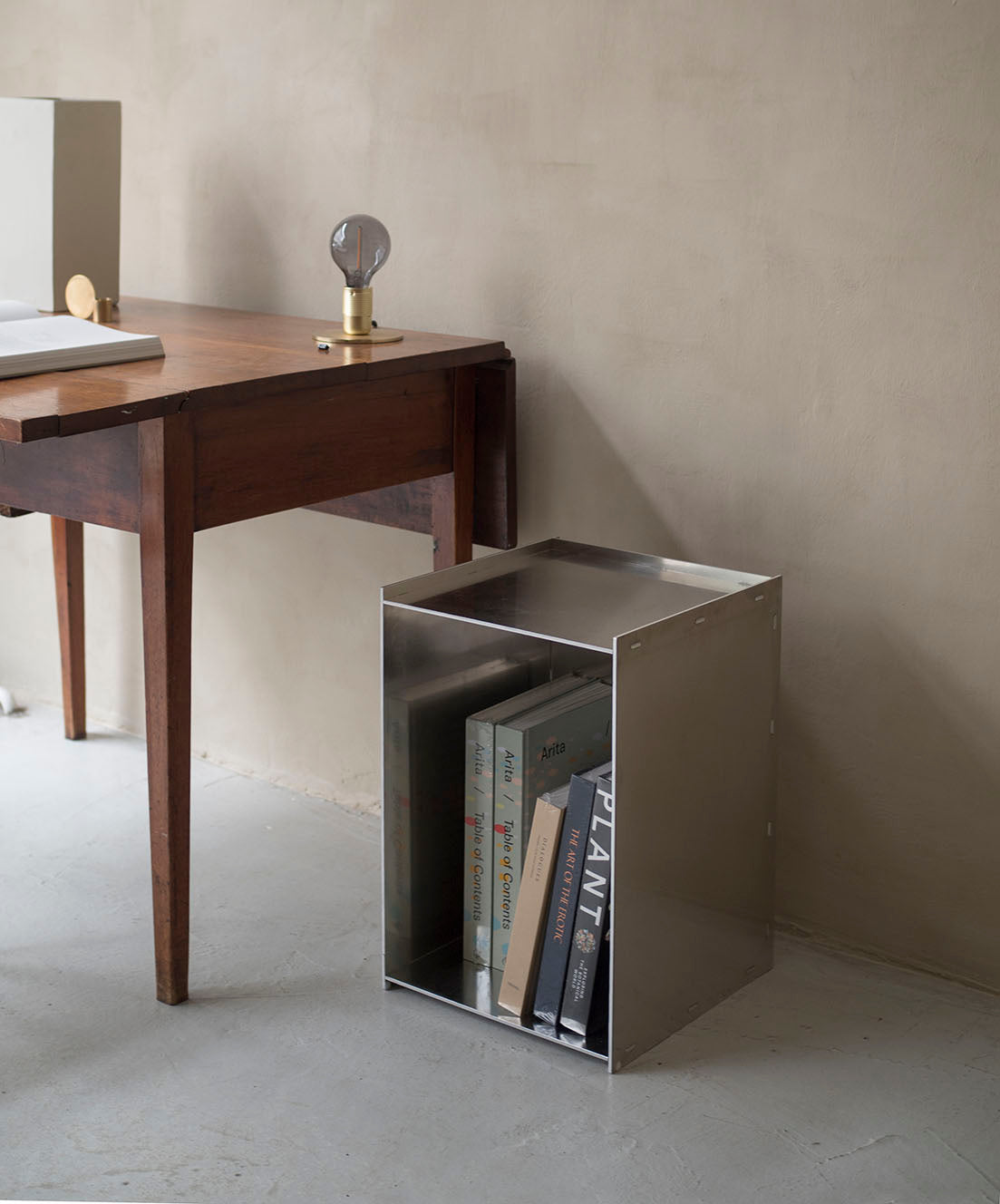 Frama Rivet Box