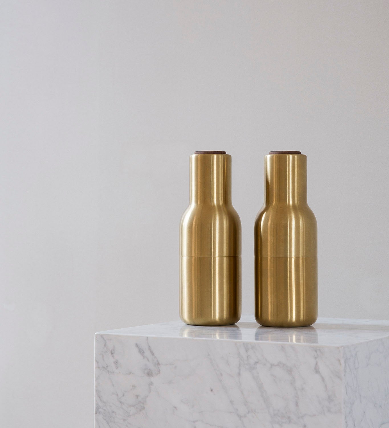 Menu Bottle Grinder Brushed Brass