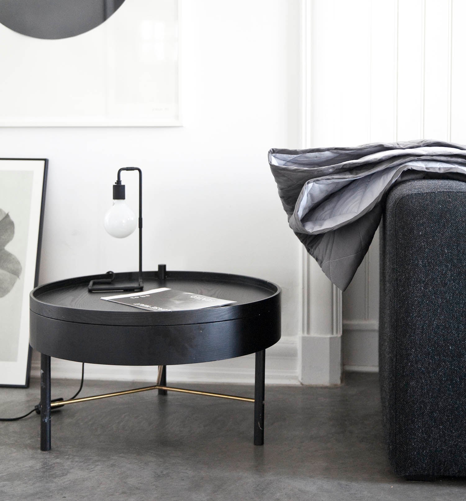 Menu Turning Table Black