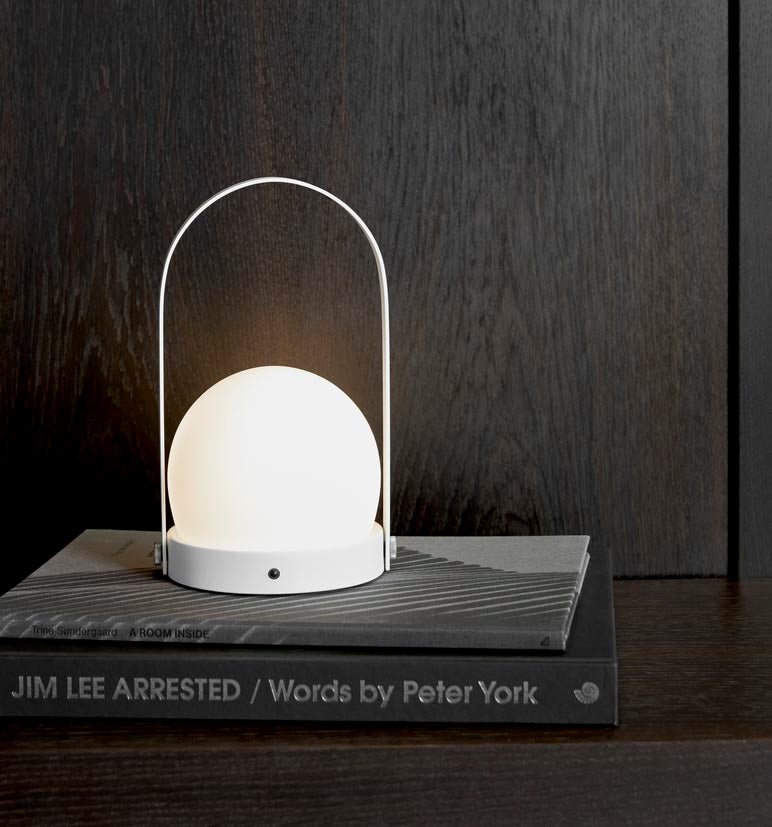 Menu Carrie Lamp White