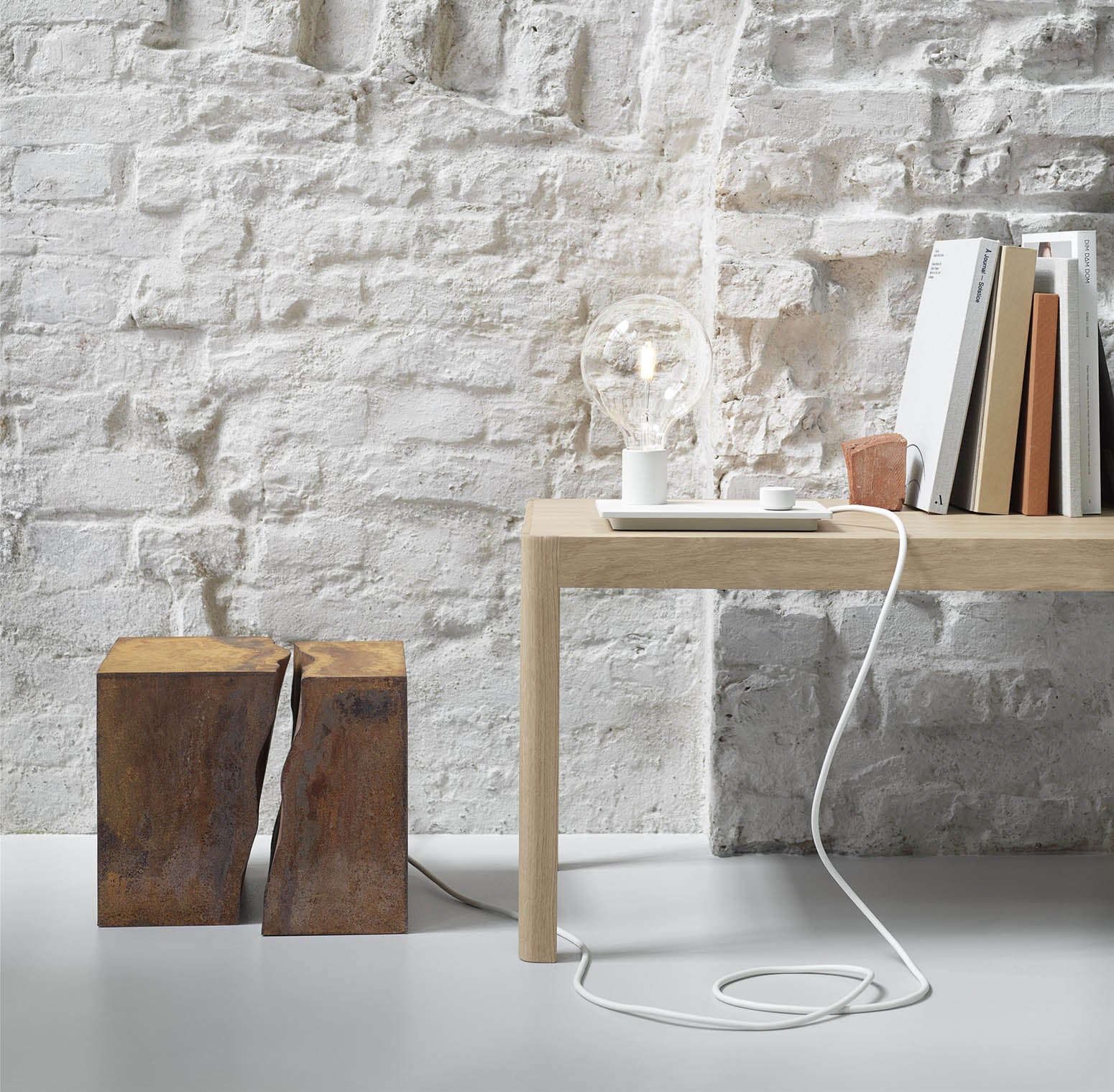 Muuto Control Lamp White