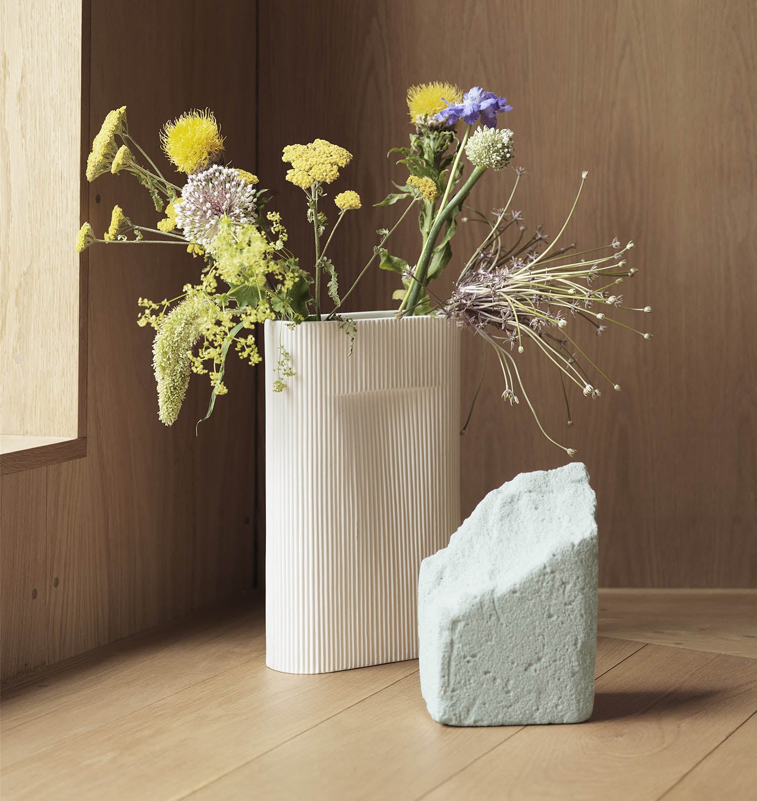 Muuto Ridge Vase Off White