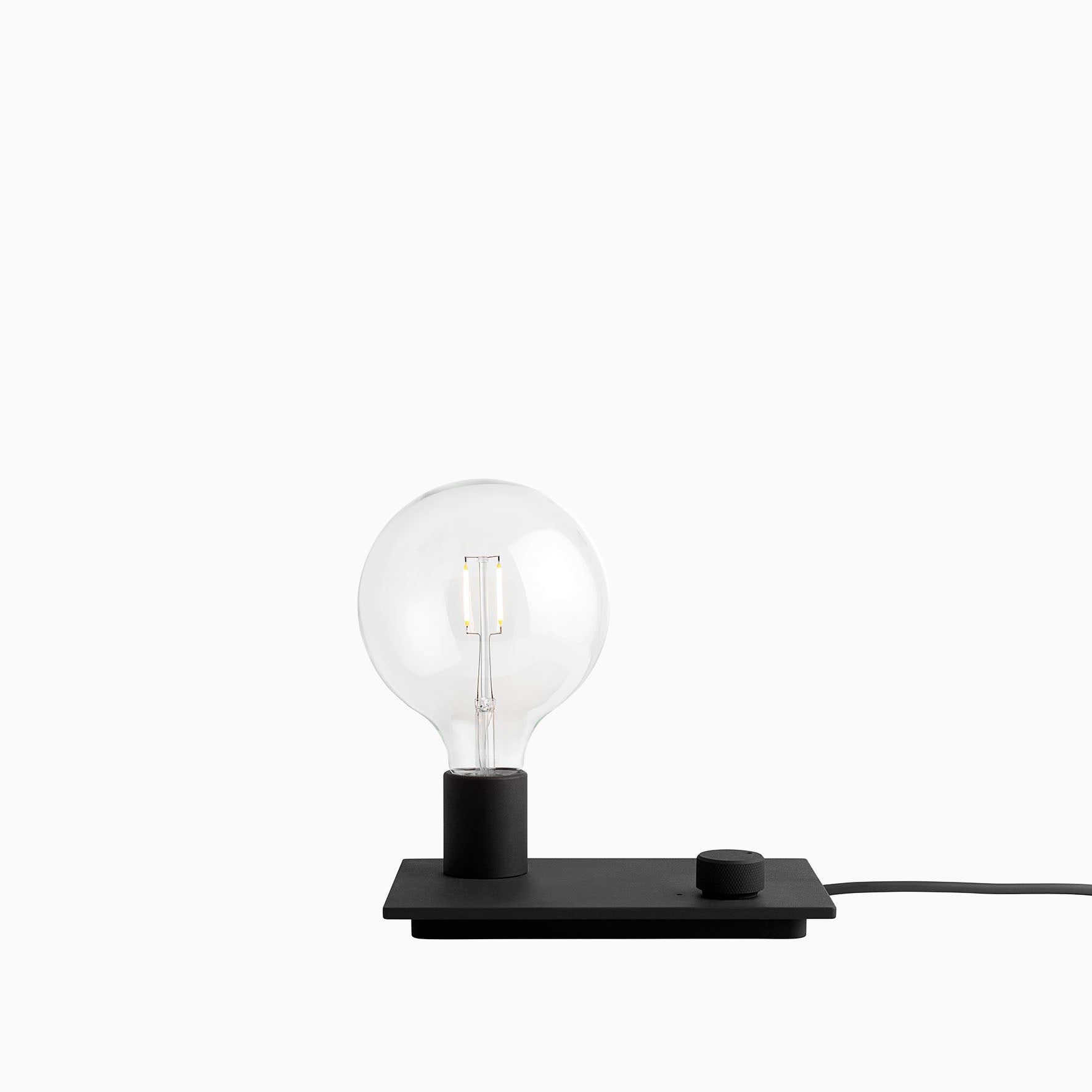 Muuto Control Table Lamp Black