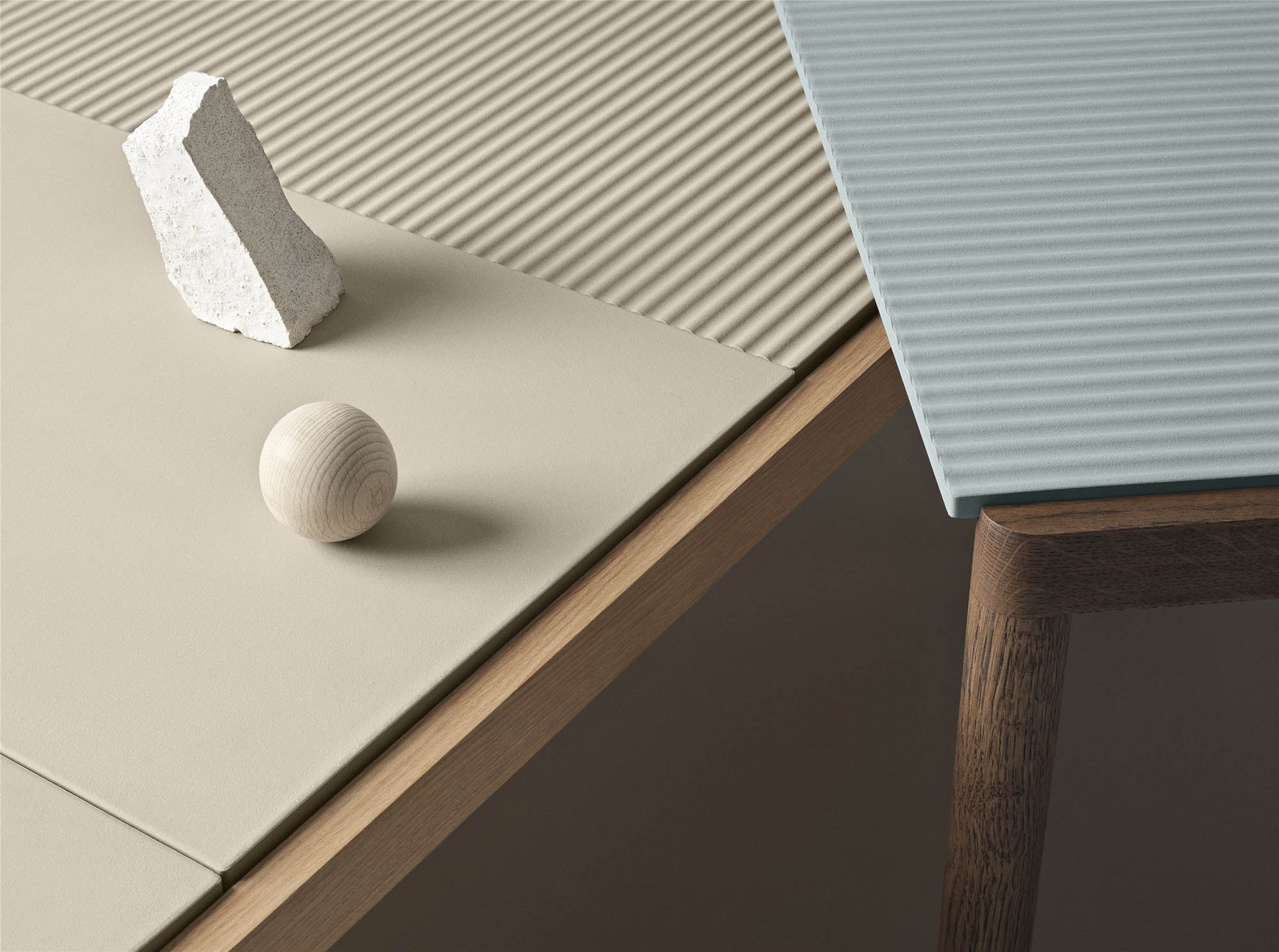 Muuto Couple Table