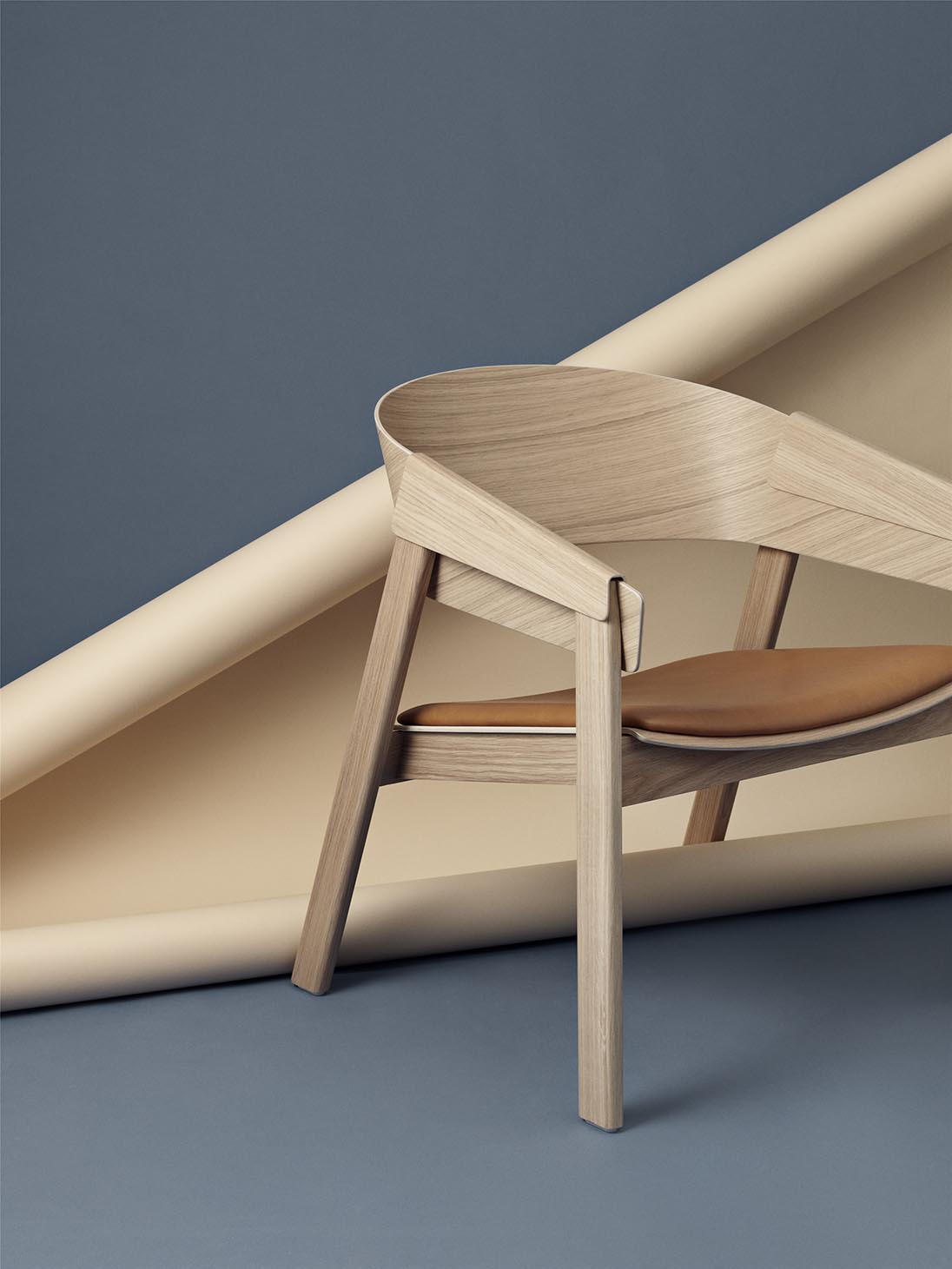 Muuto Cover Lounge Chair Oak Cognac Leather