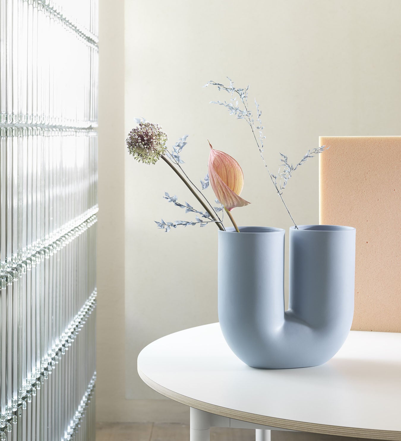 Muuto Kink Vase Light Blue